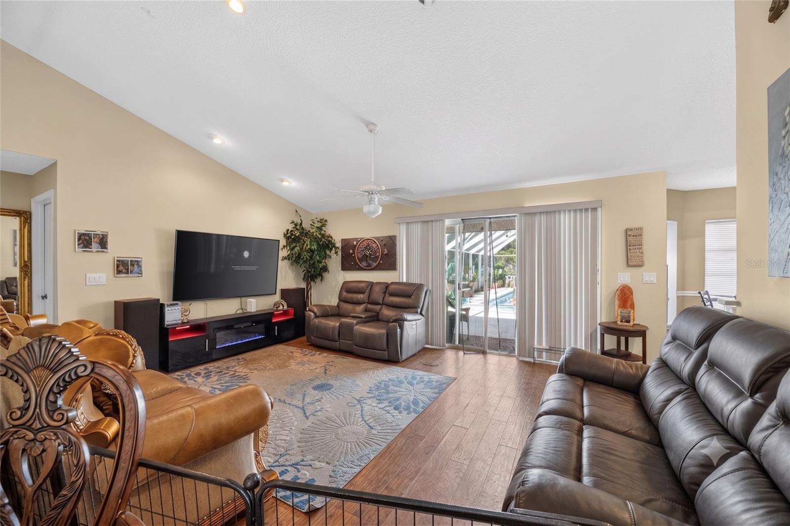 OAKBROOK SUB - Residential
