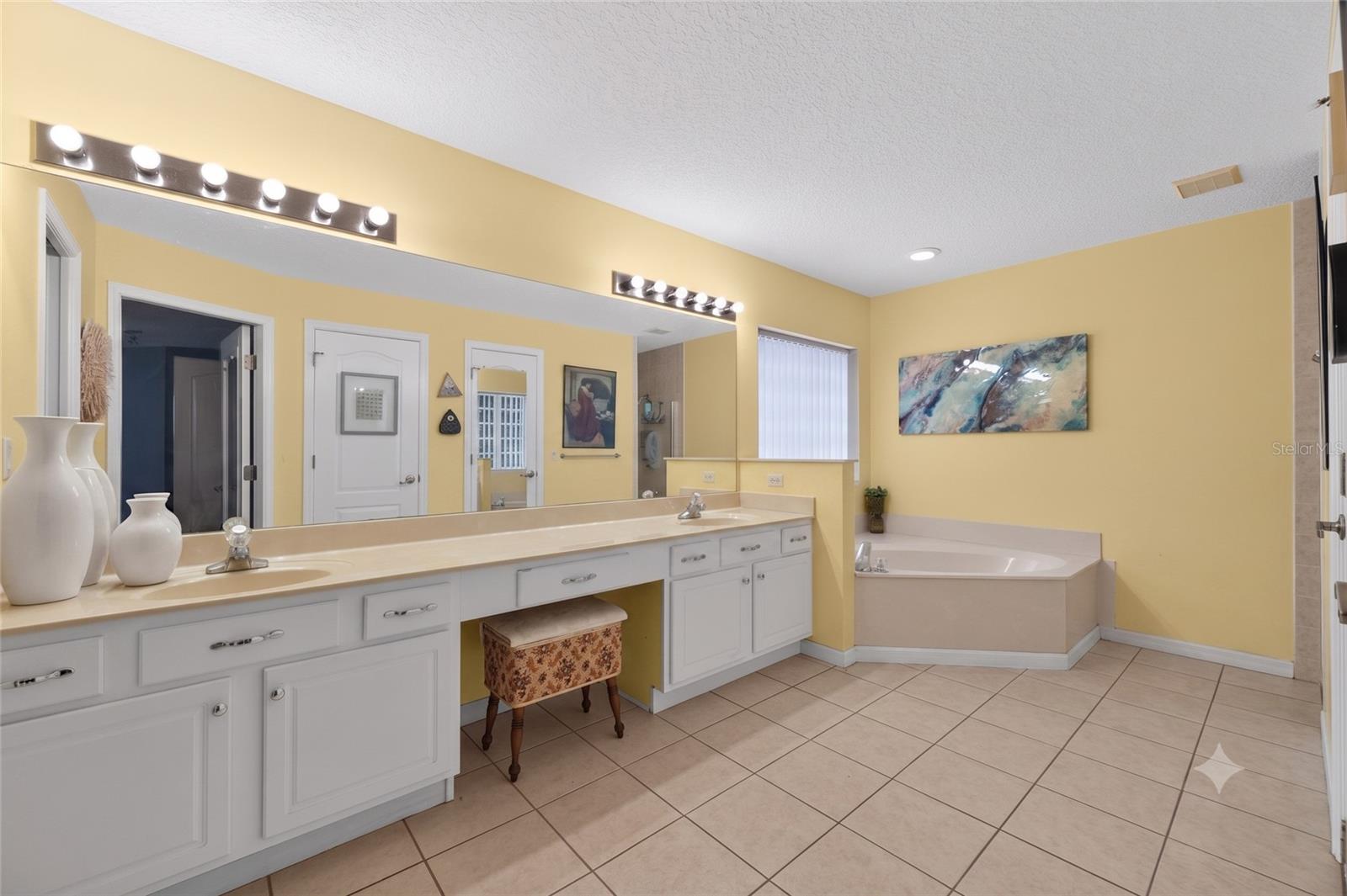 OAKBROOK SUB - Residential