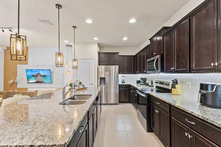 WINDSOR AT WESTSIDE PH 3 - Residential