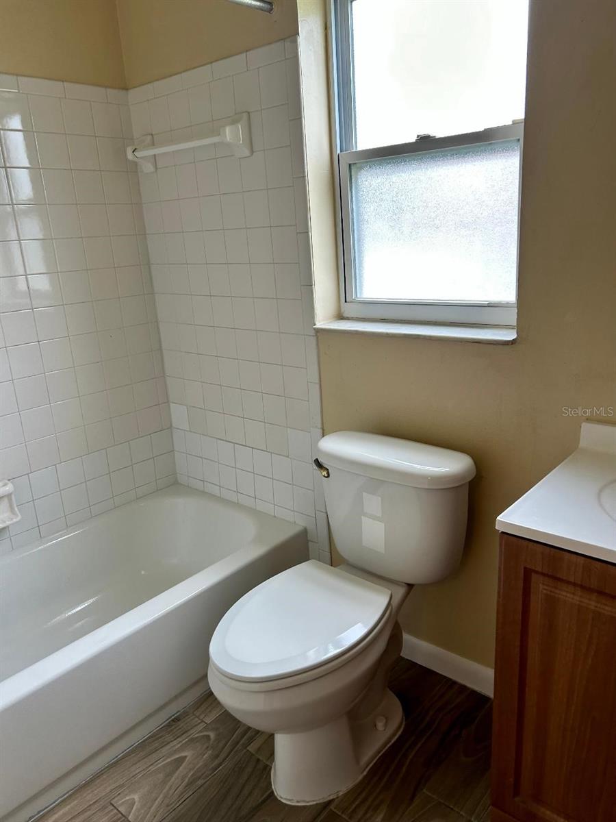 SULPHUR SPGS ADD - Residential Lease