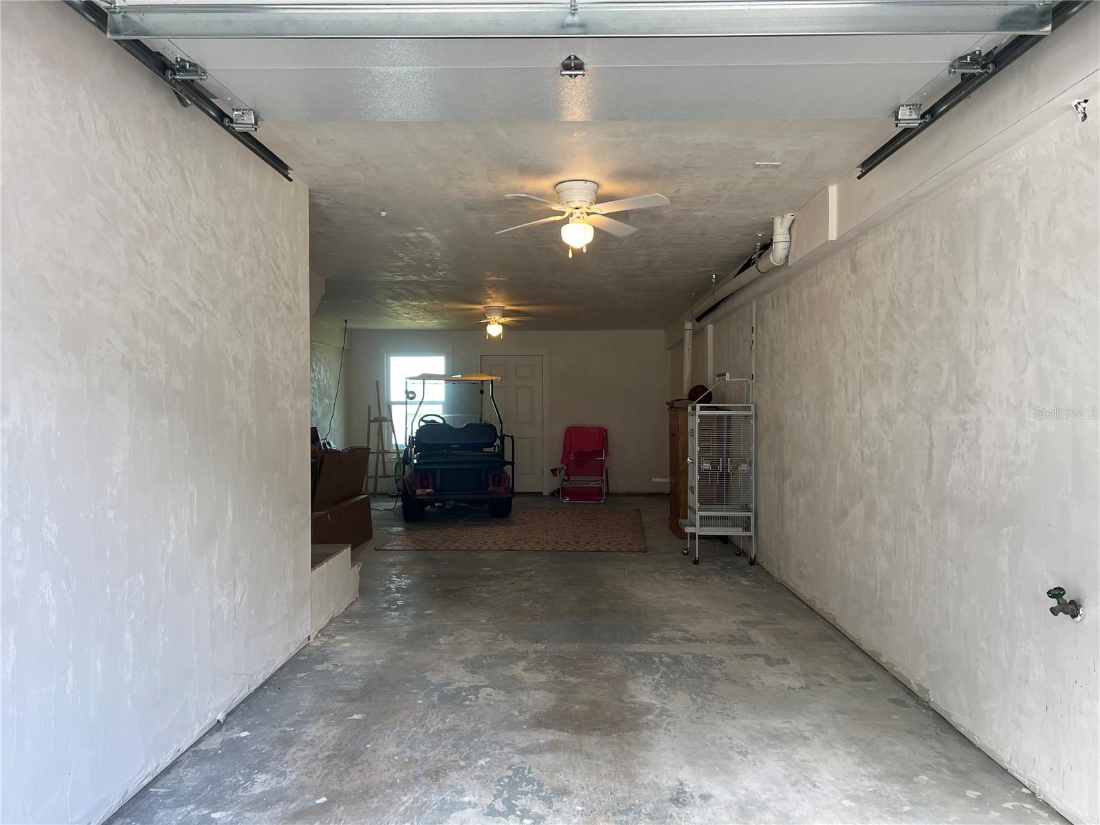 TRES PALMAS CONDO - Residential