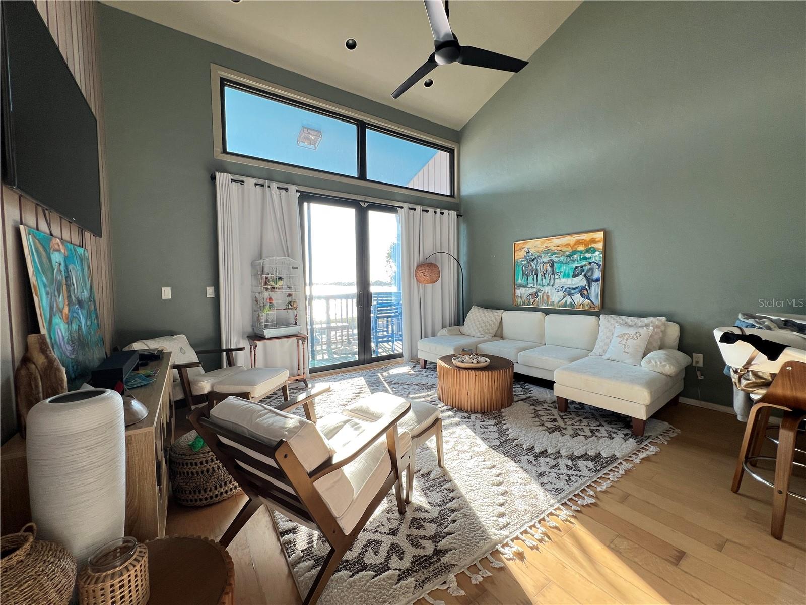 TRES PALMAS CONDO - Residential