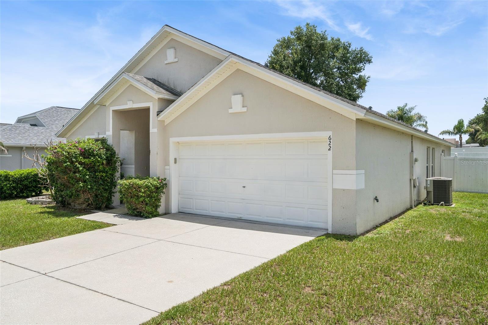 ESTATES LAKE ST CHARLES PH 02 - Residential Lease