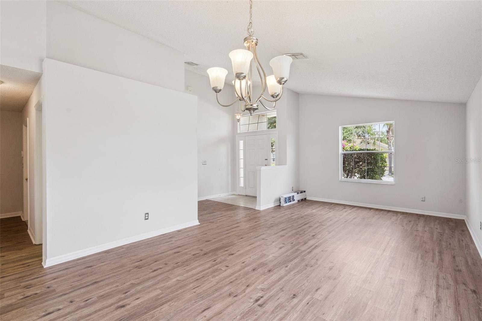 ESTATES LAKE ST CHARLES PH 02 - Residential Lease