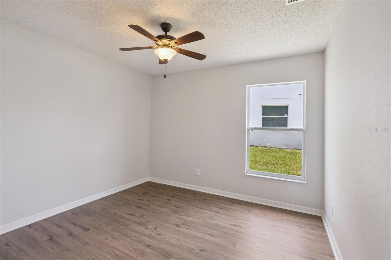 ESTATES LAKE ST CHARLES PH 02 - Residential Lease
