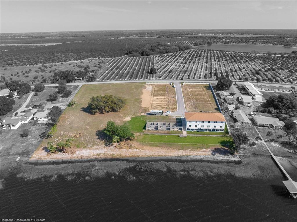 KNICKERBOCKER MANOR - Land