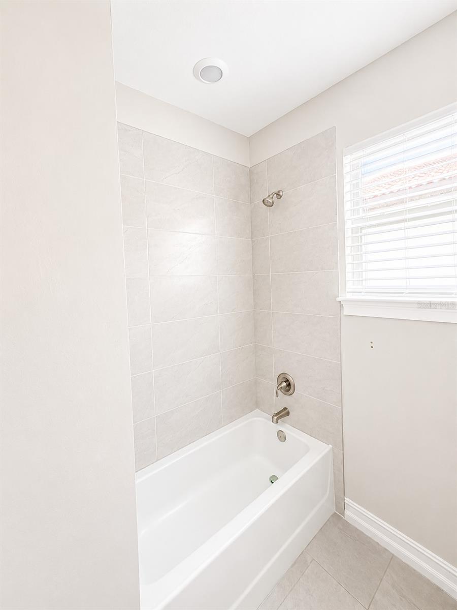 TOSCANA ISLES PH 6 UN 2 - Residential