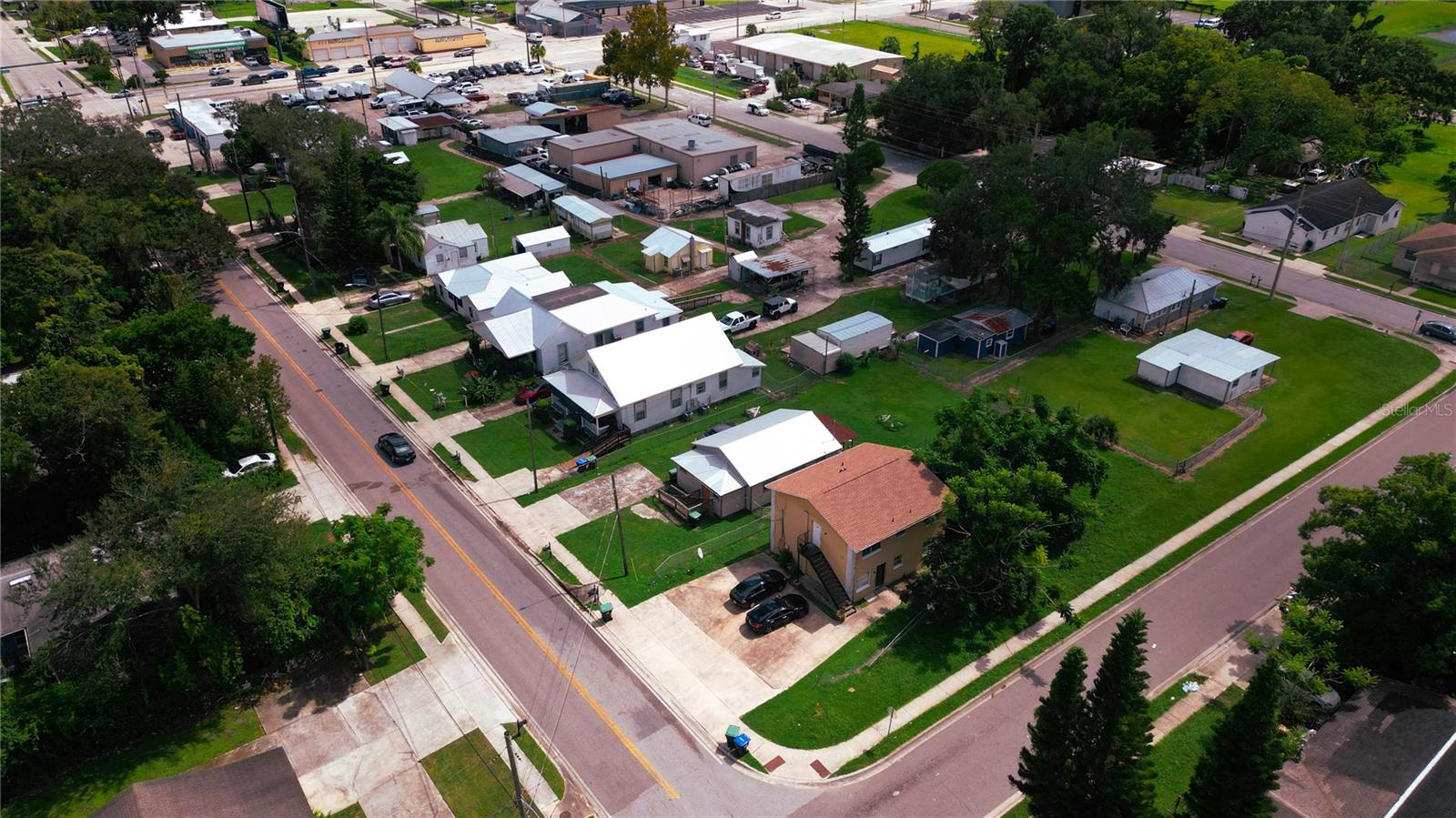 CLEAR LAKE VIEWS - Residential Income