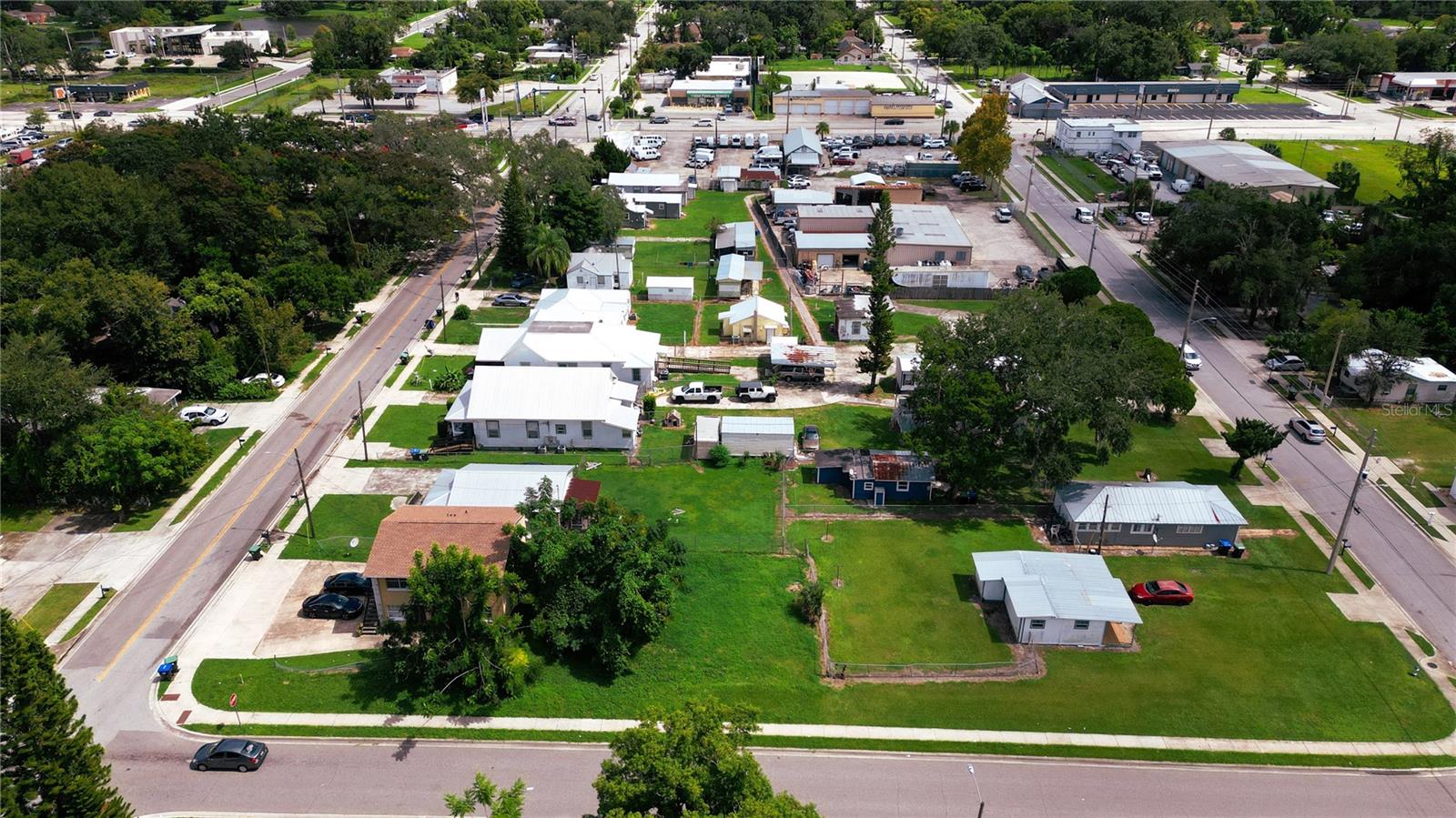 CLEAR LAKE VIEWS - Residential Income