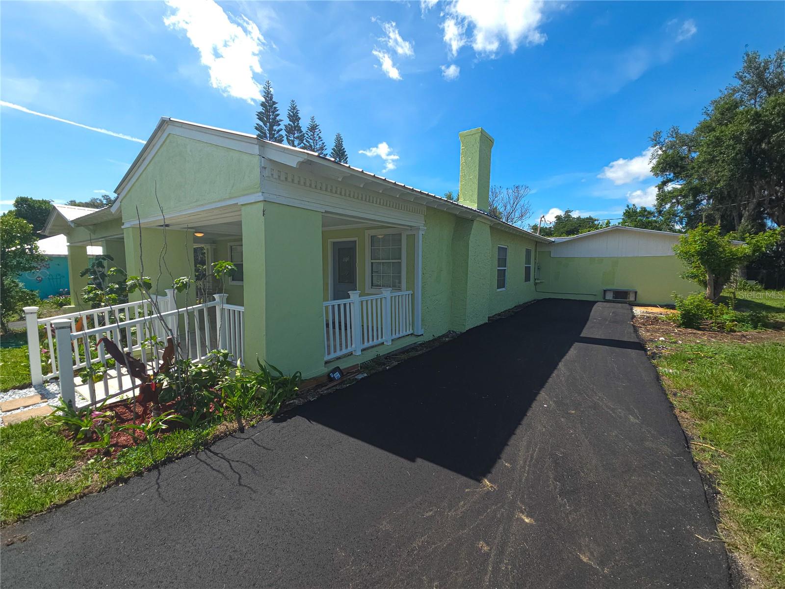 GOLDEN AGE VILLAS - Residential