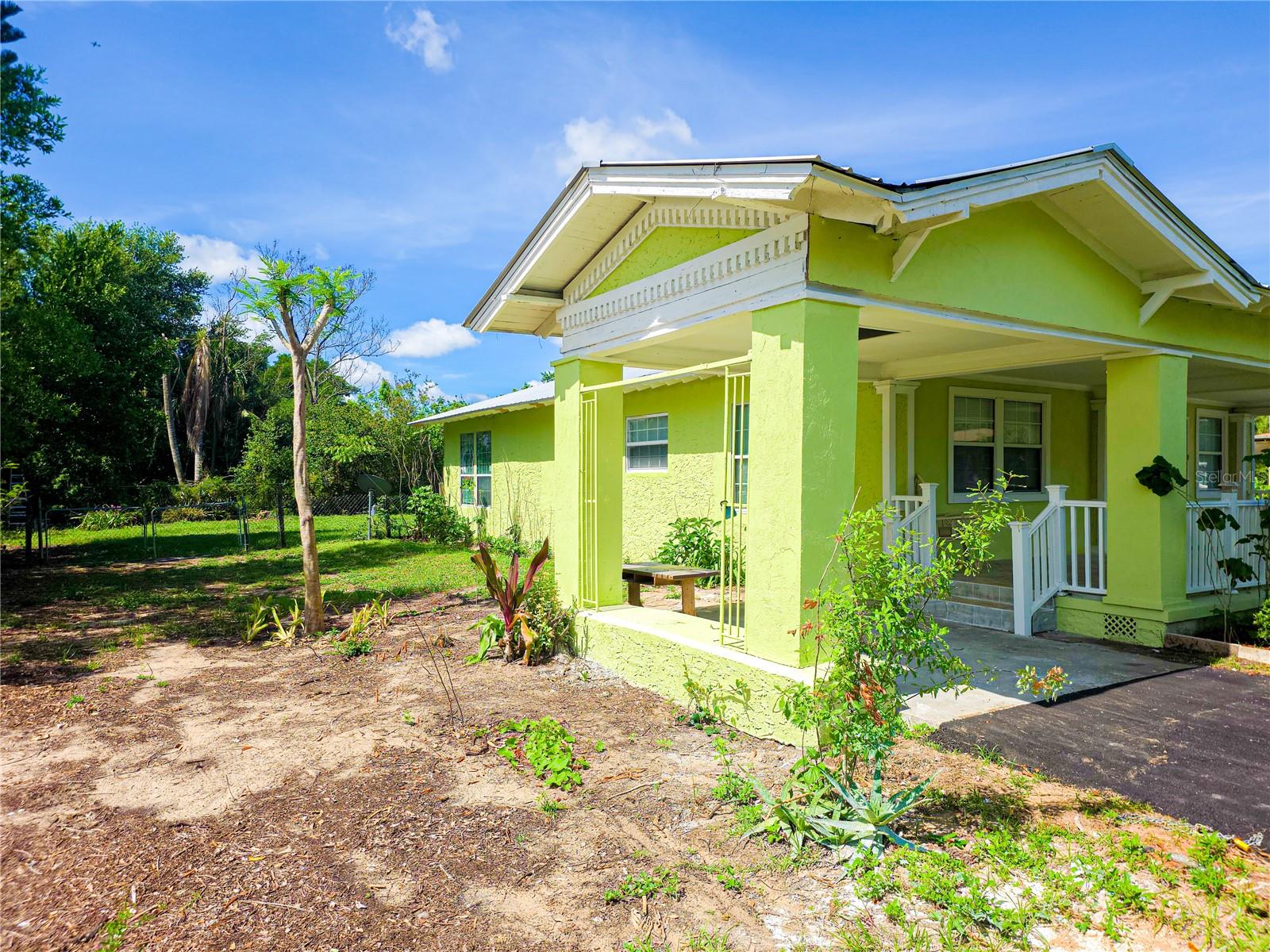 GOLDEN AGE VILLAS - Residential