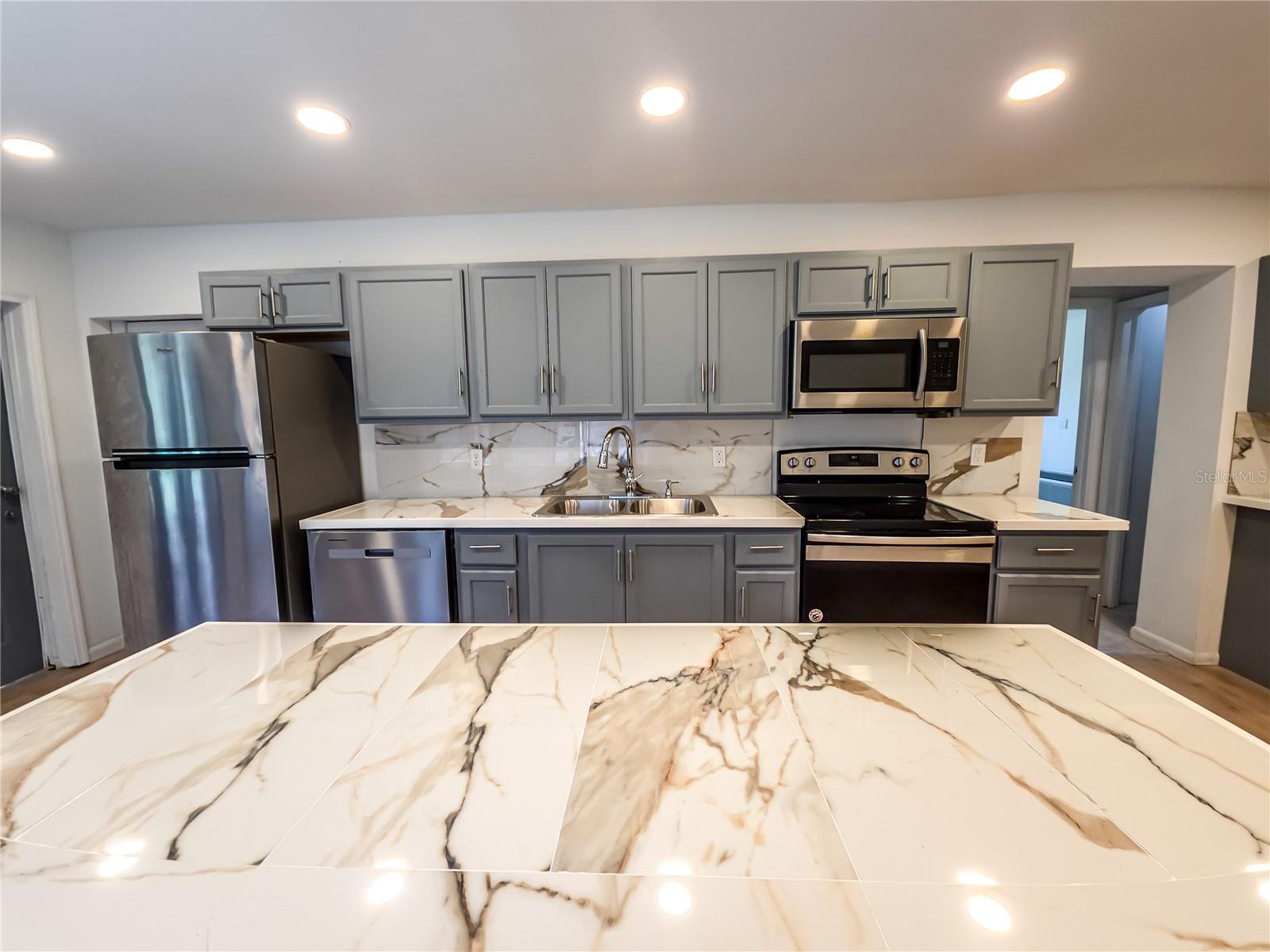 GOLDEN AGE VILLAS - Residential