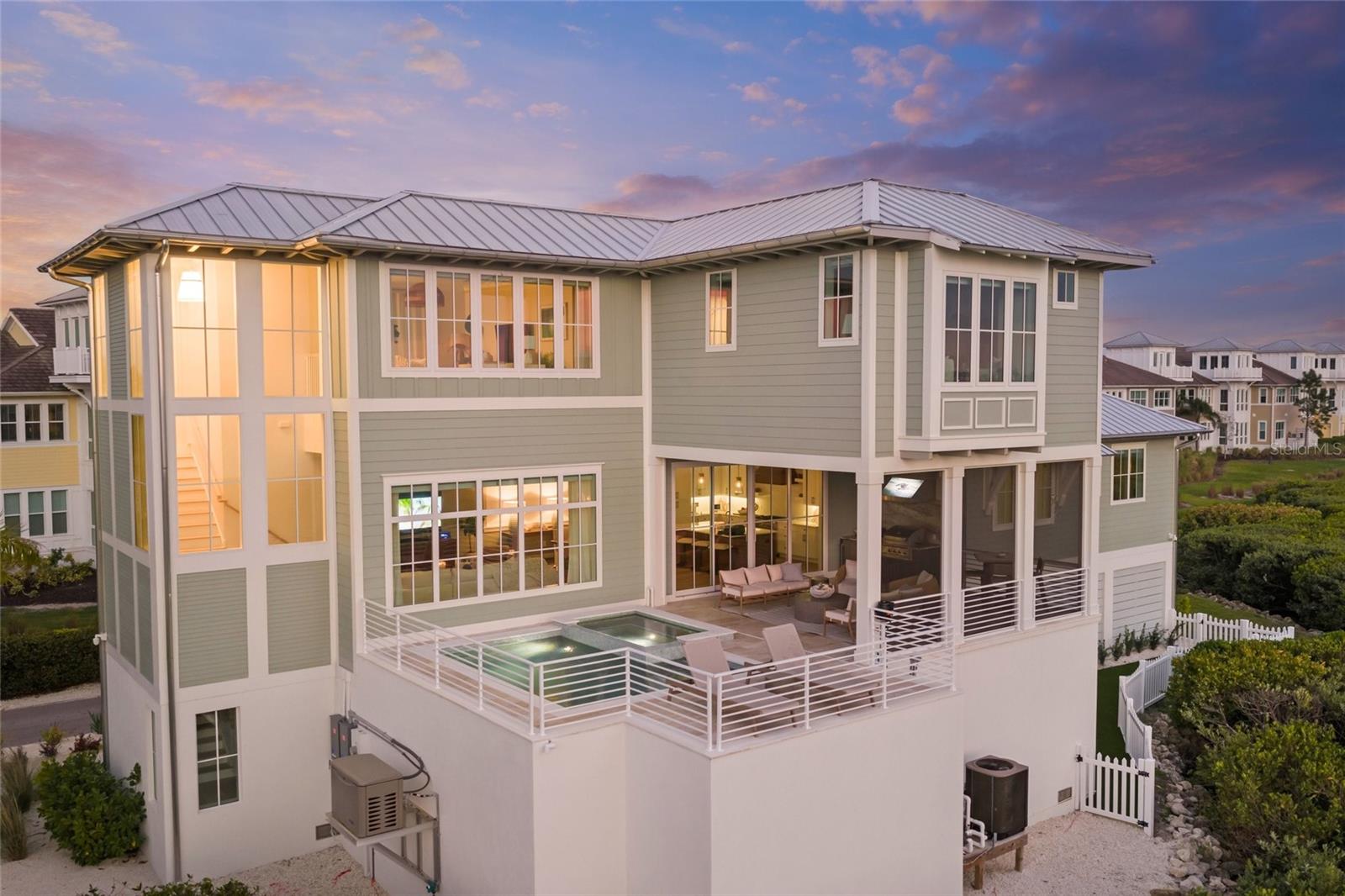 HARBOR SOUND - Residential