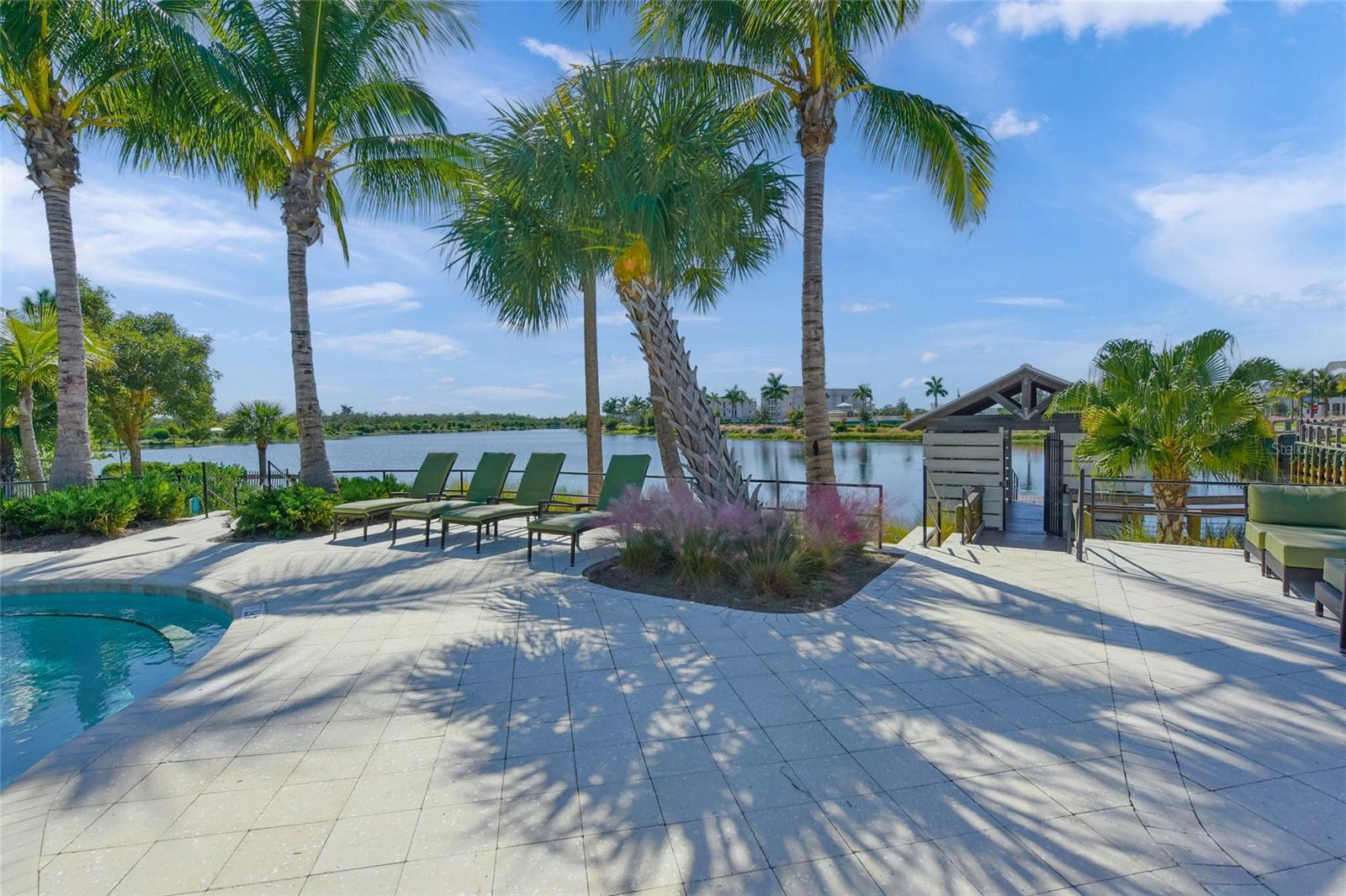 HARBOR SOUND - Residential