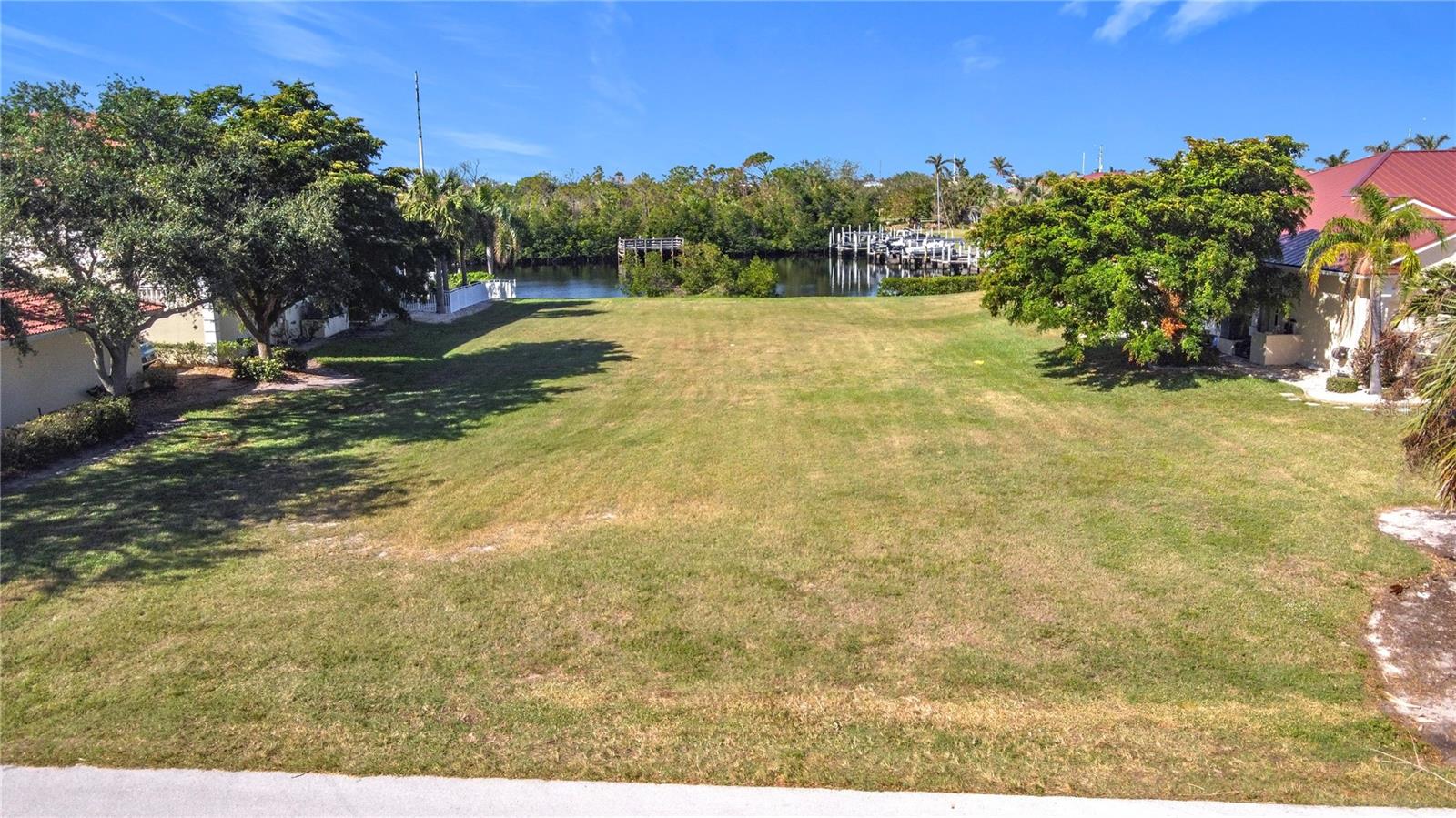 PUNTA GORDA ISLES SEC 14 - Land