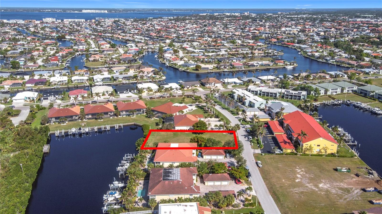 PUNTA GORDA ISLES SEC 14 - Land