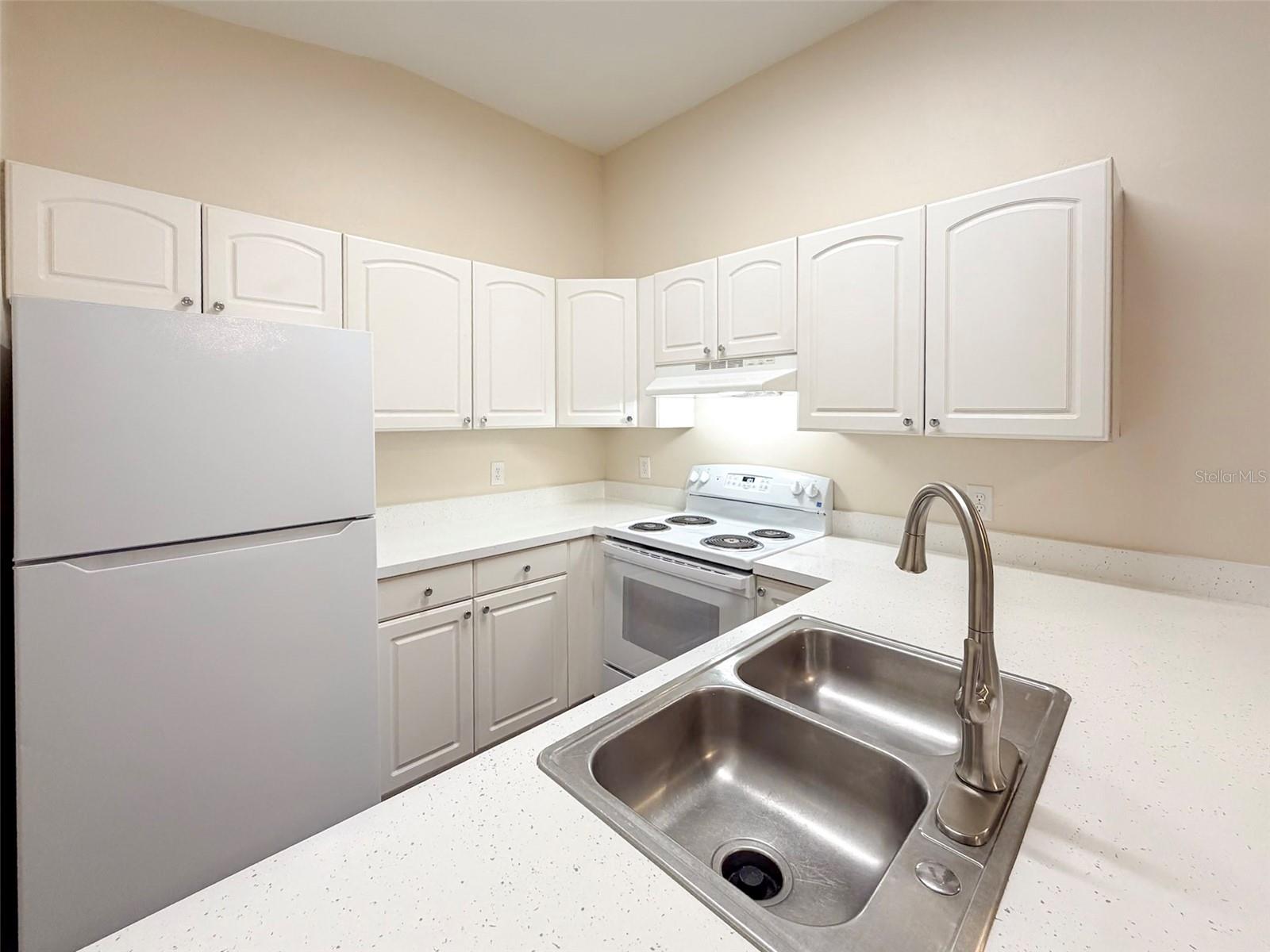 MAGNOLIA MANOR - Residential Lease