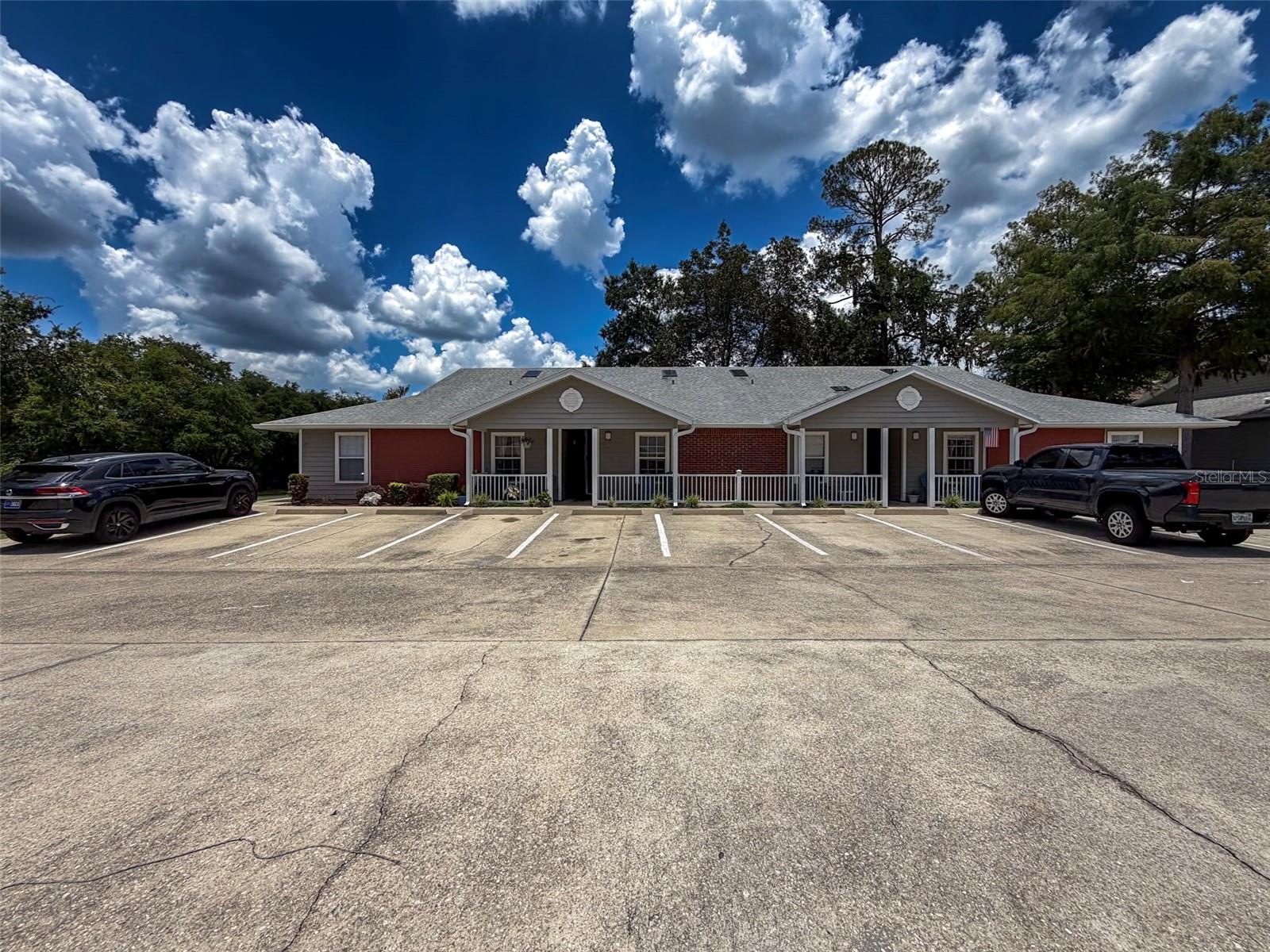 MAGNOLIA MANOR - Residential Lease