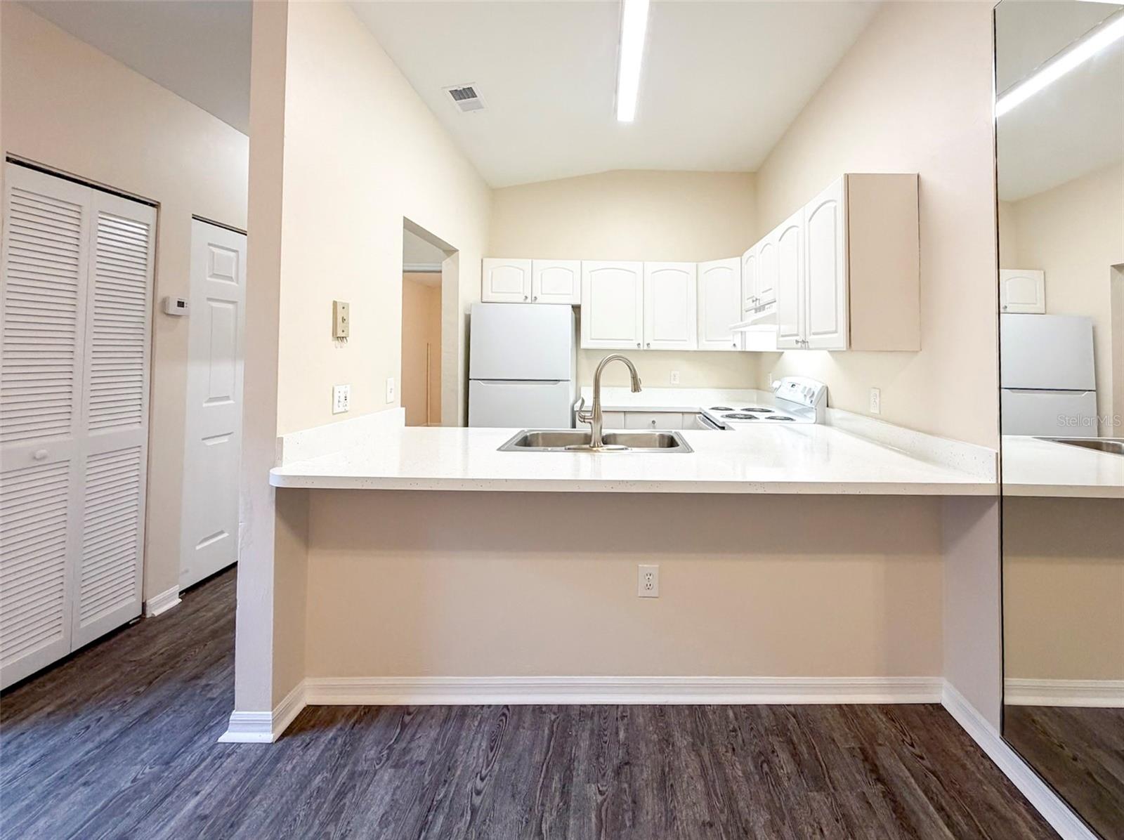 MAGNOLIA MANOR - Residential Lease