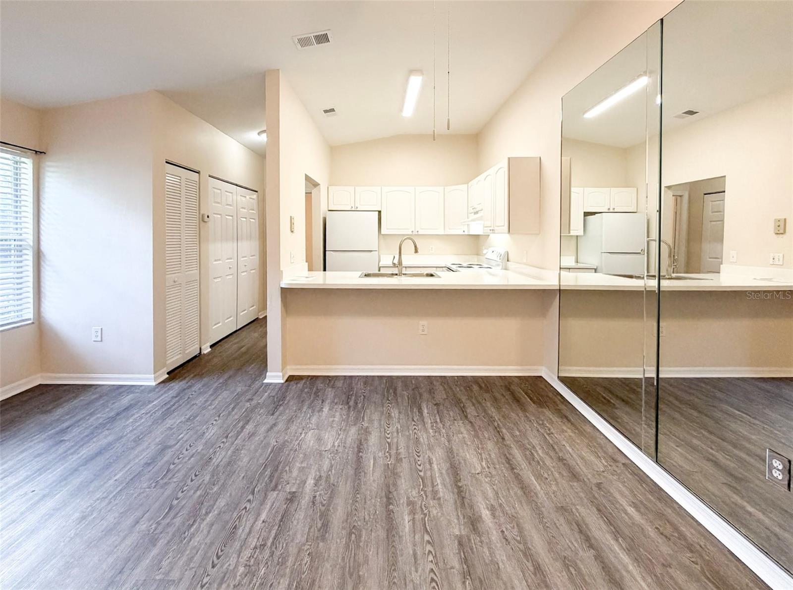 MAGNOLIA MANOR - Residential Lease