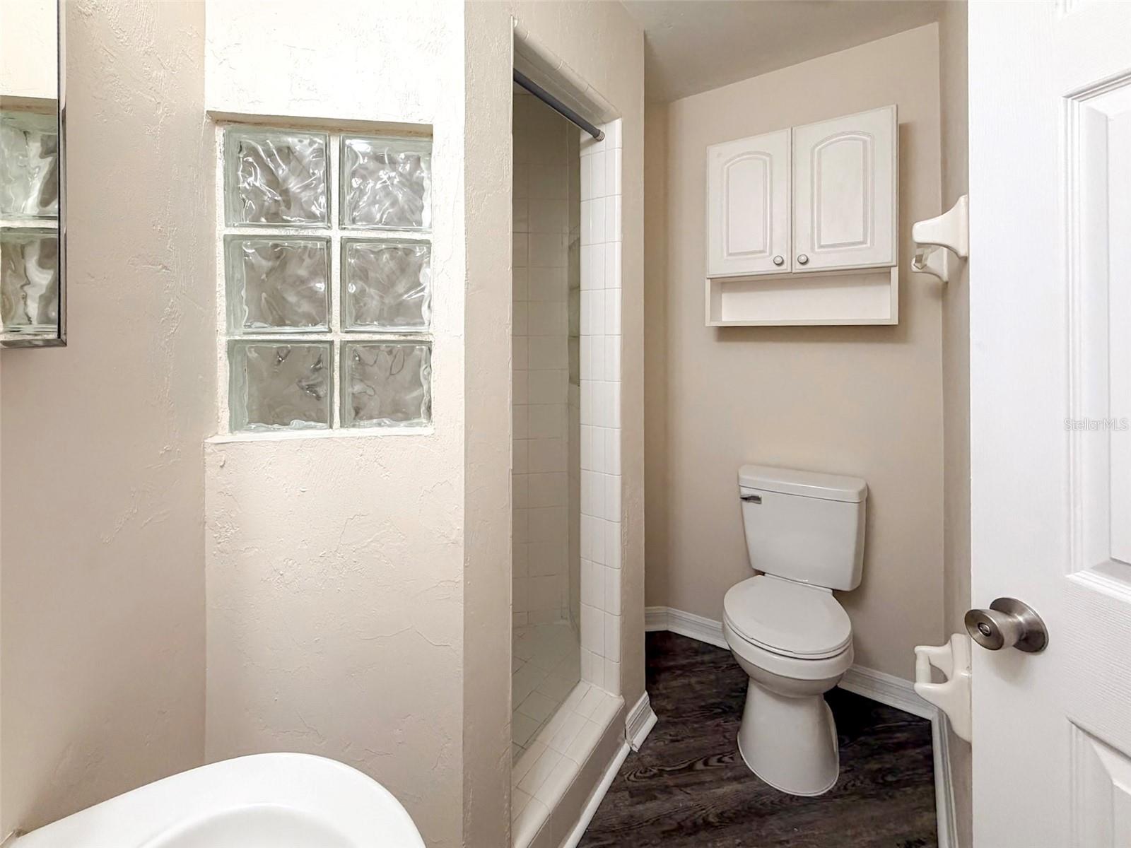 MAGNOLIA MANOR - Residential Lease