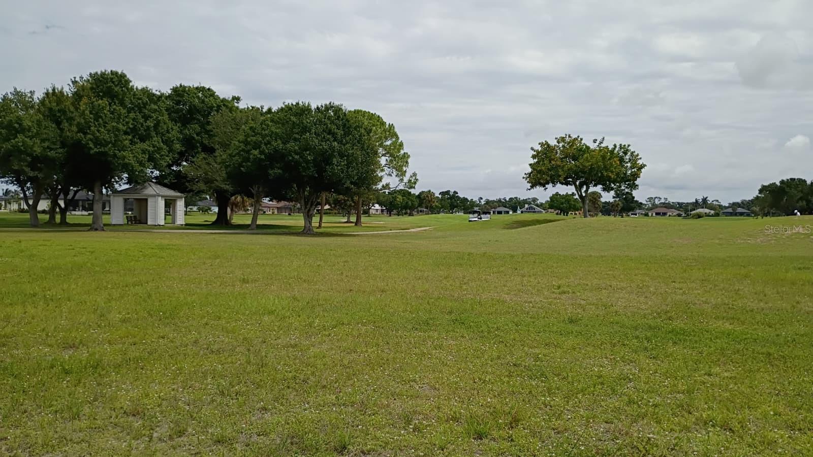 CAPE CORAL - Land