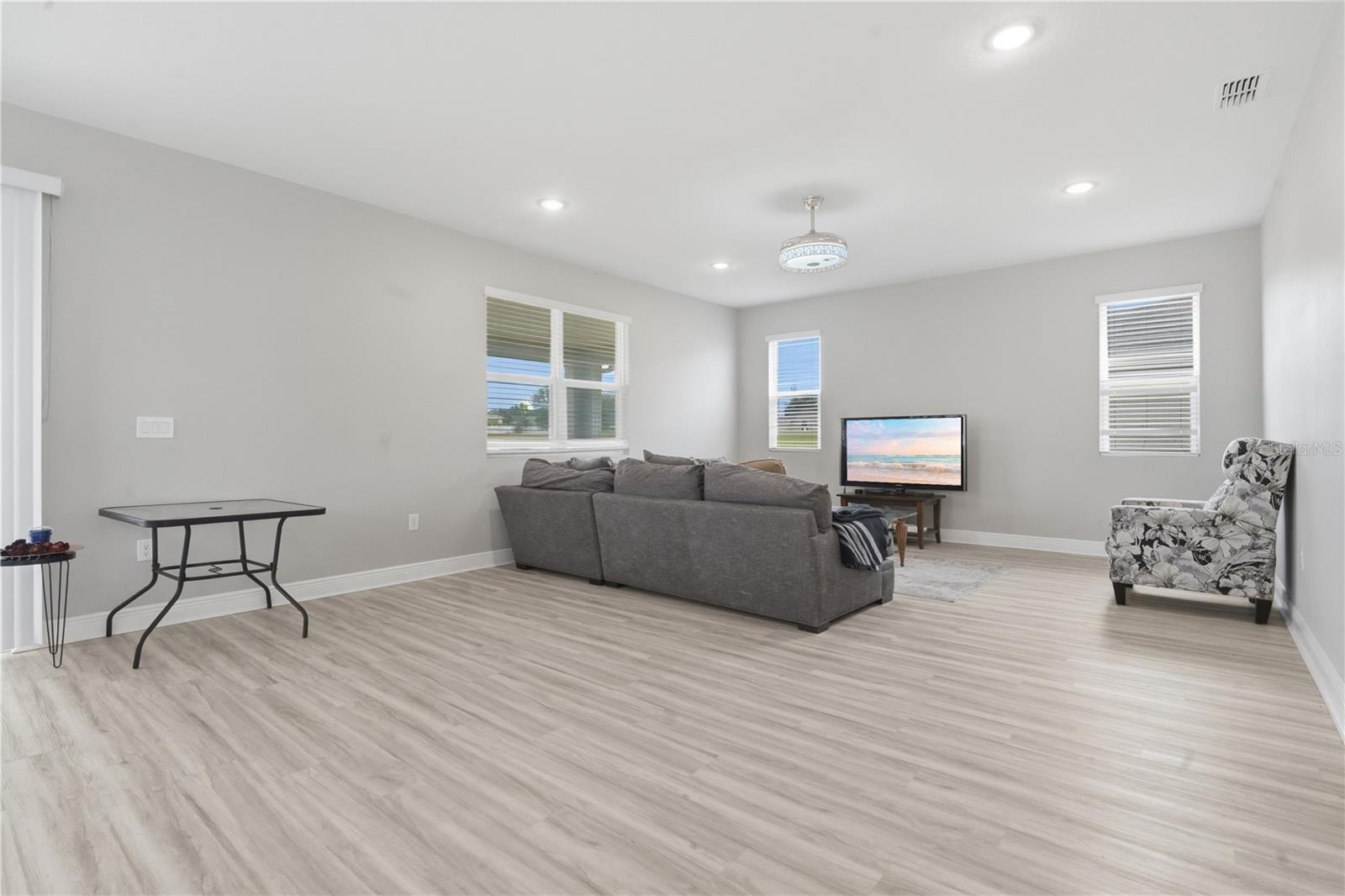 SEASONS/PK HILL - Residential