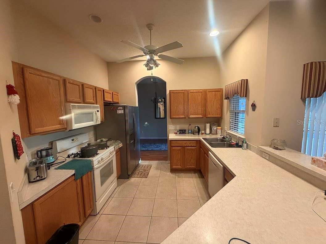 TWIN LAKES AT DELTONA UNIT 02 - Residential Lease