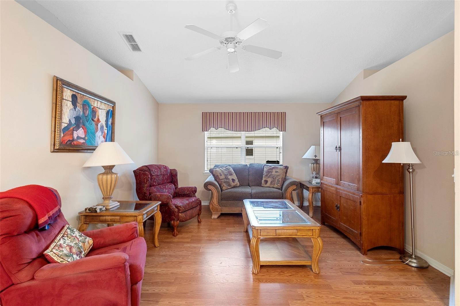 TWIN LAKES AT DELTONA UNIT 02 - Residential Lease
