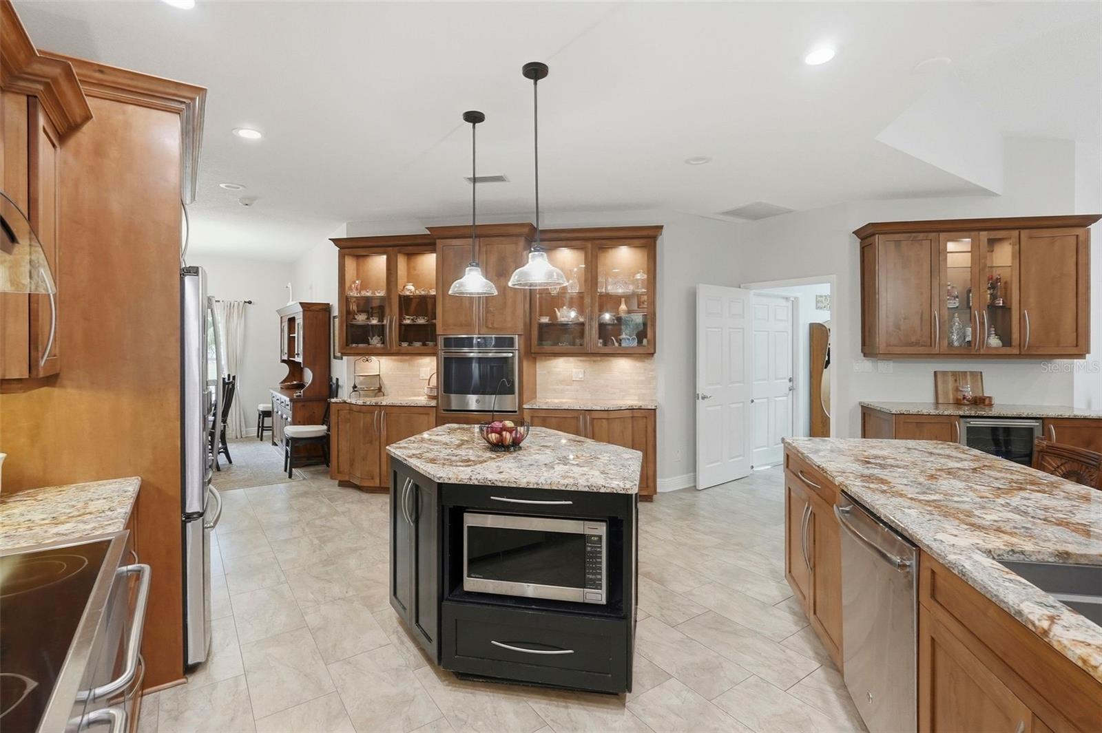 TIERRA VERDE UNIT 1 4TH REP - Residential
