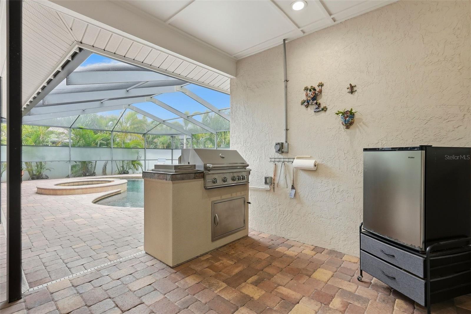 TIERRA VERDE UNIT 1 4TH REP - Residential