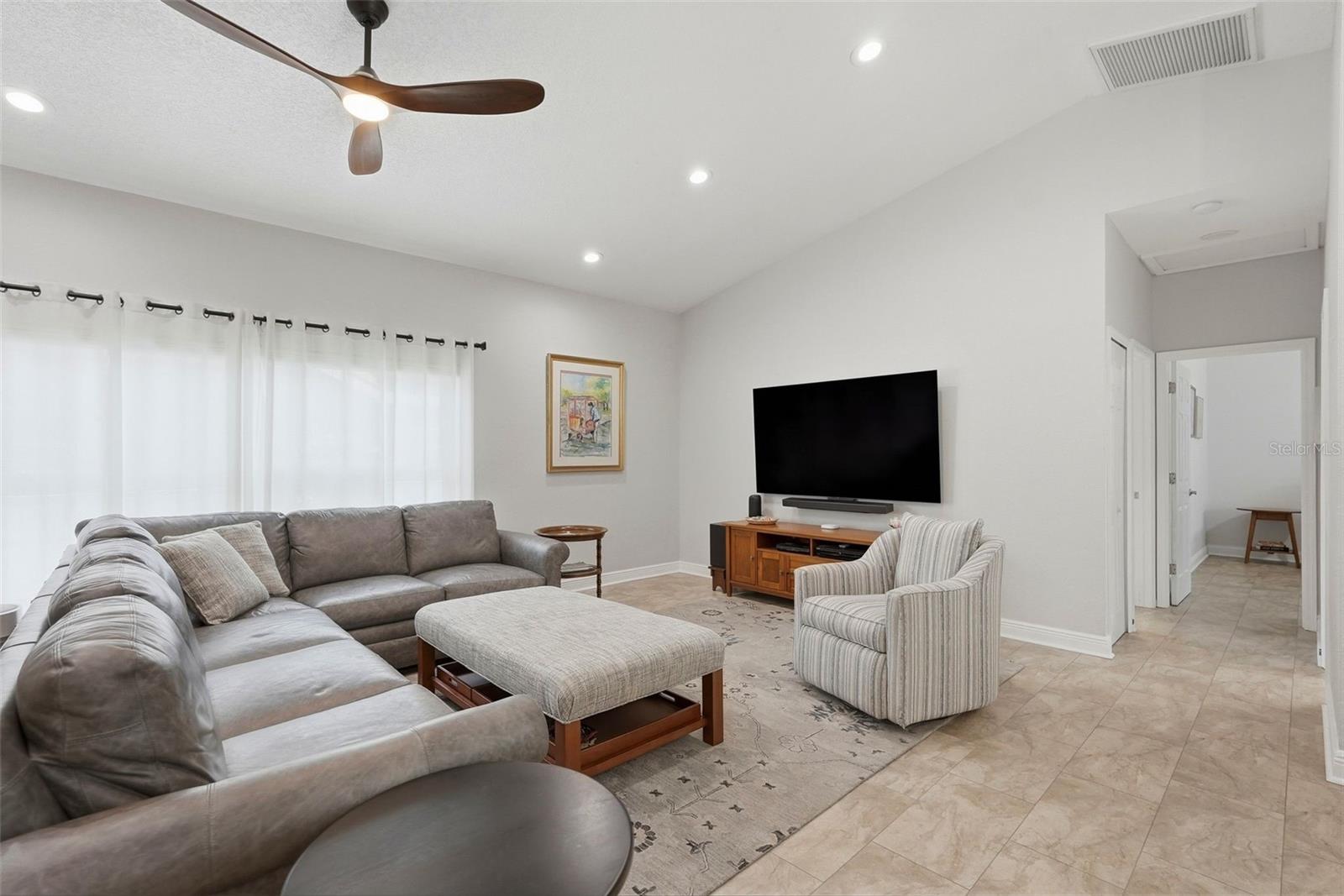 TIERRA VERDE UNIT 1 4TH REP - Residential