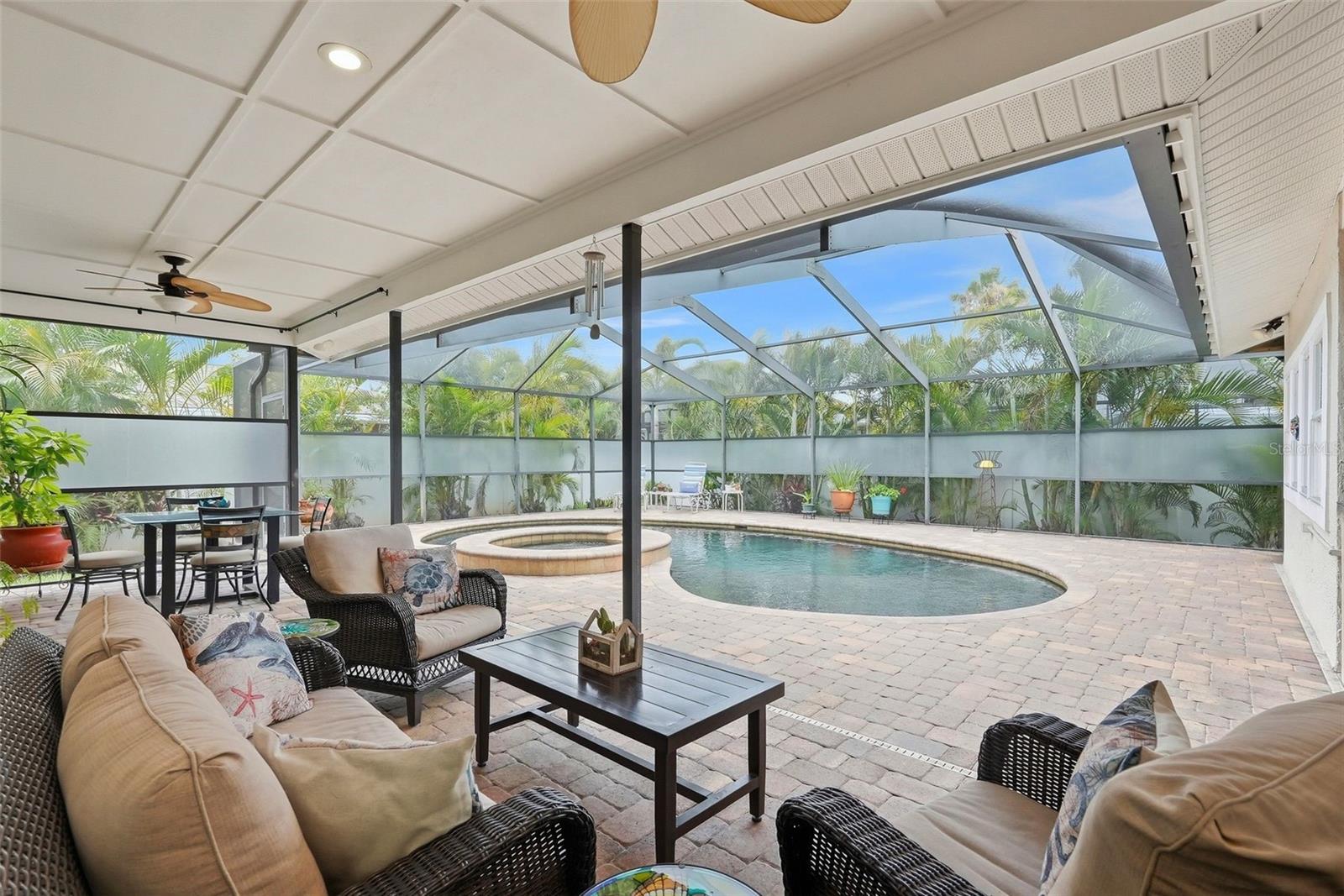 TIERRA VERDE UNIT 1 4TH REP - Residential