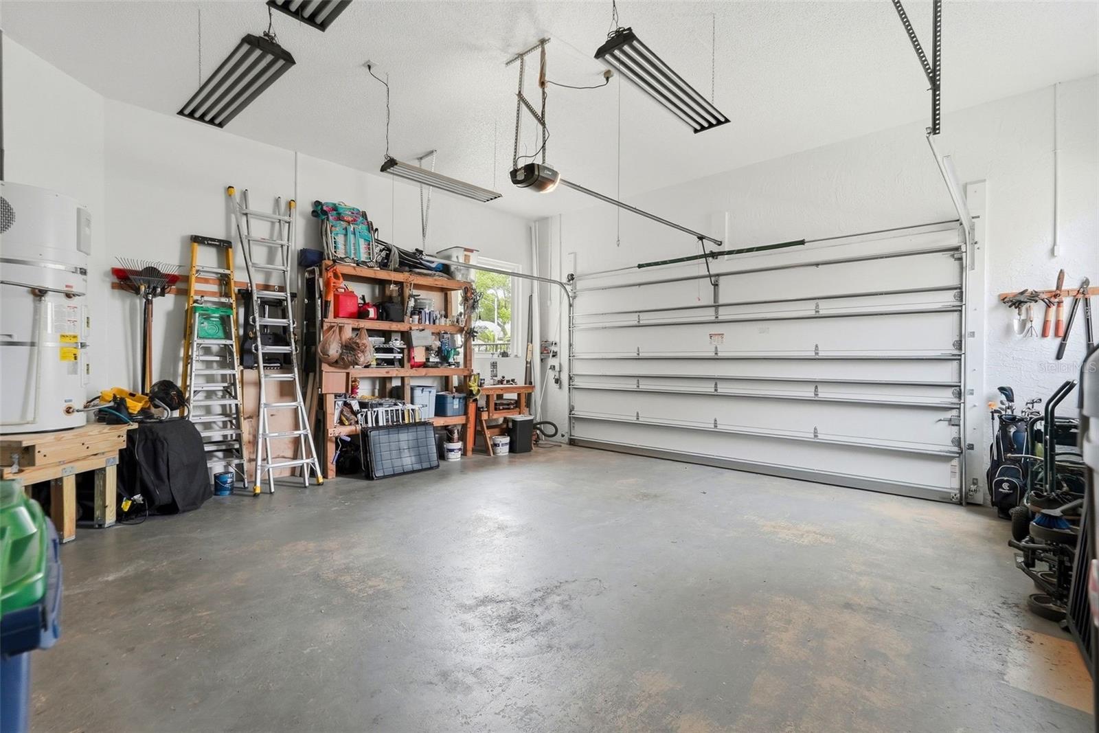 TIERRA VERDE UNIT 1 4TH REP - Residential