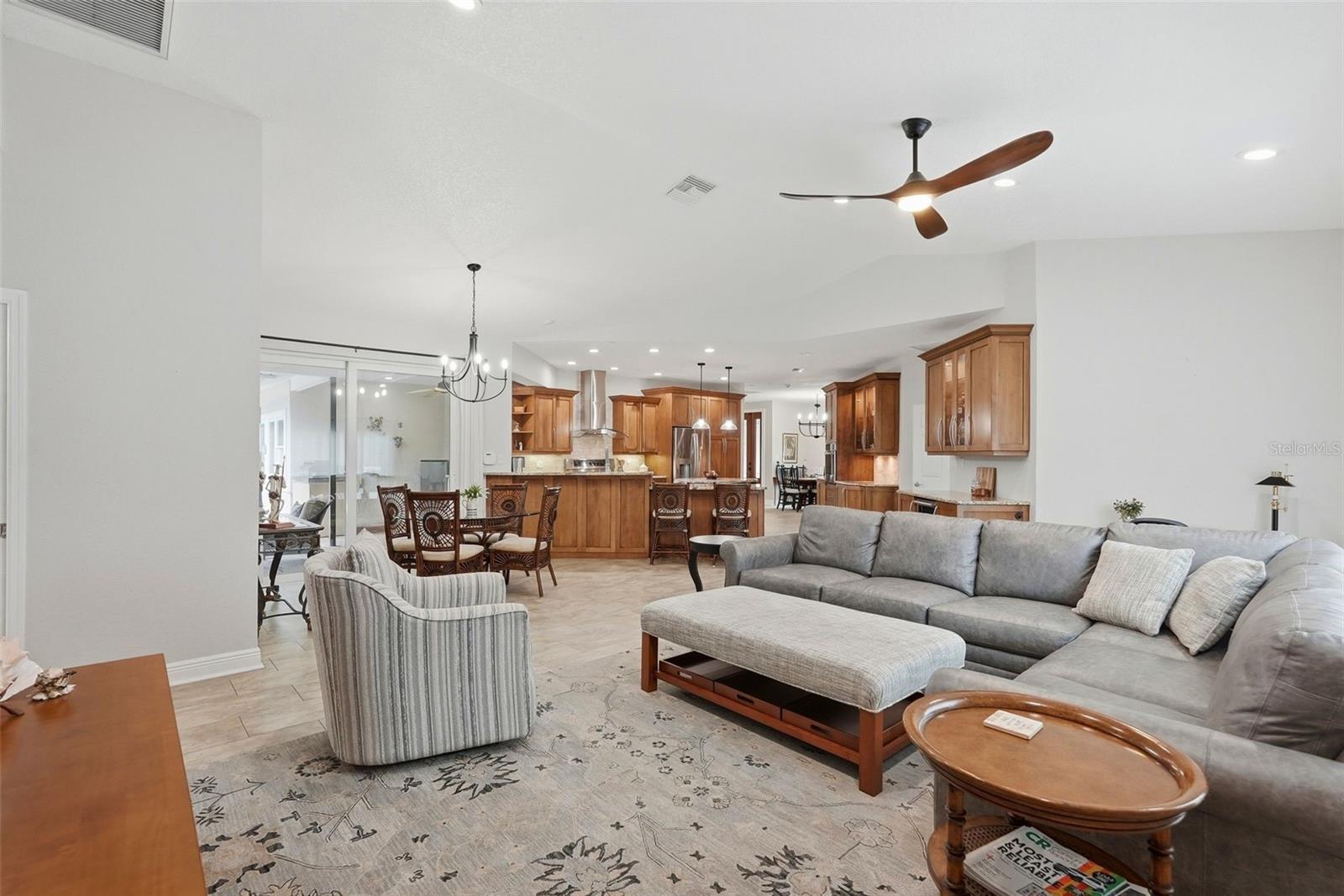 TIERRA VERDE UNIT 1 4TH REP - Residential