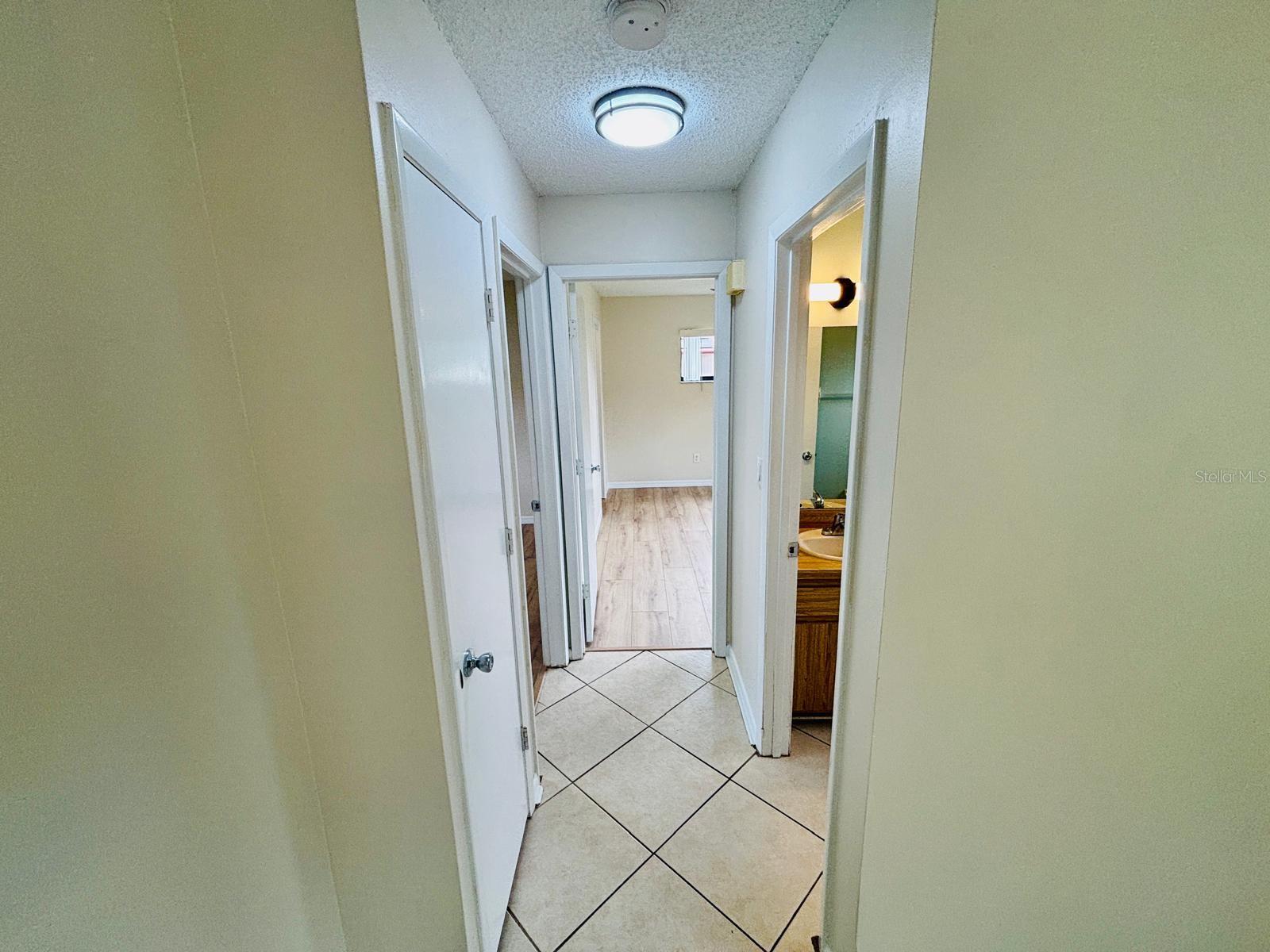 ARBOR RIDGE WEST - Residential Lease