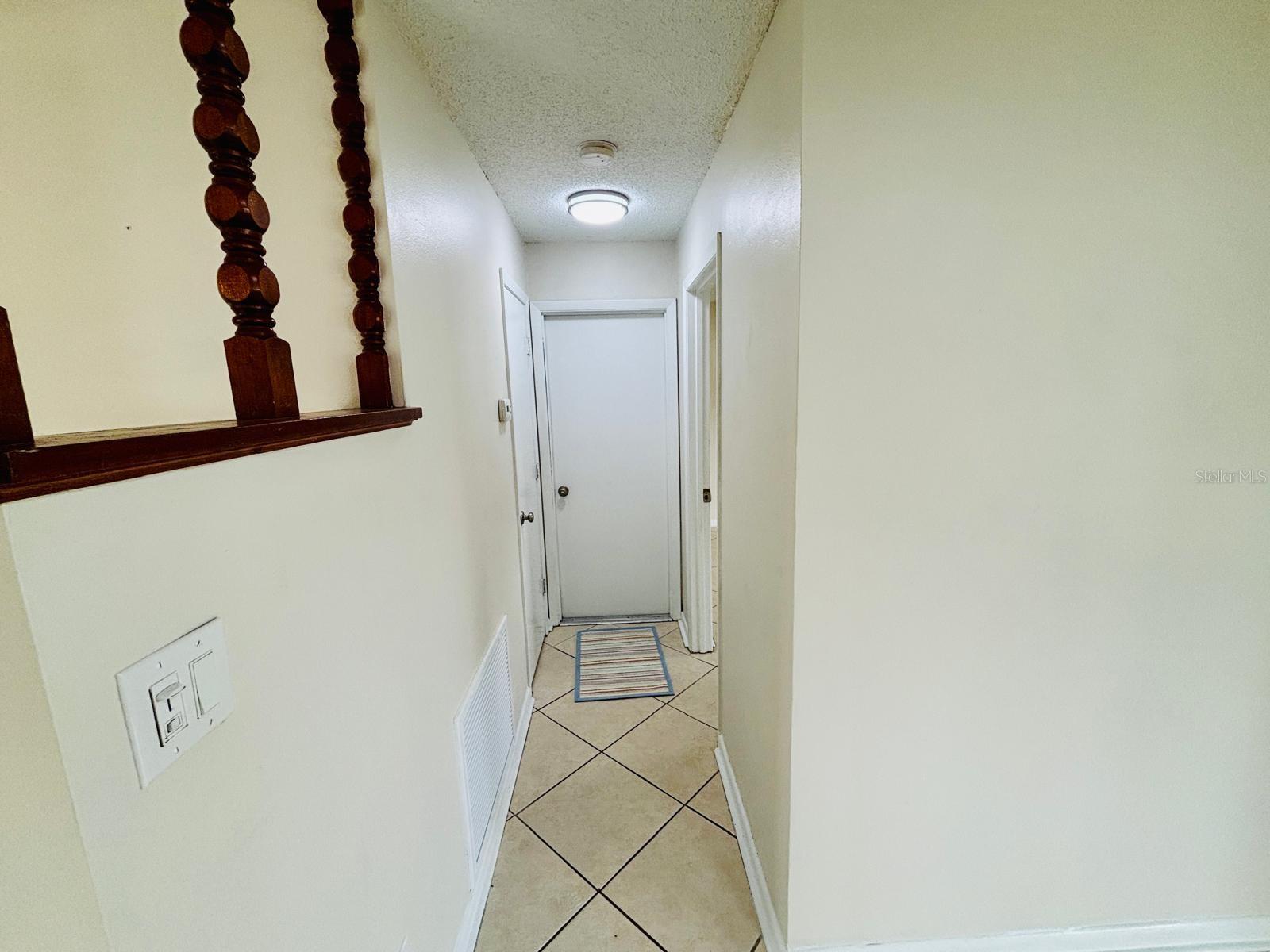 ARBOR RIDGE WEST - Residential Lease