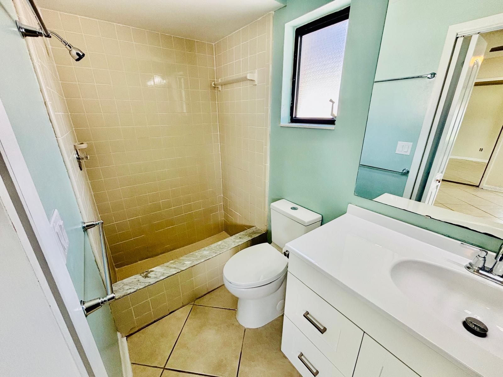 ARBOR RIDGE WEST - Residential Lease