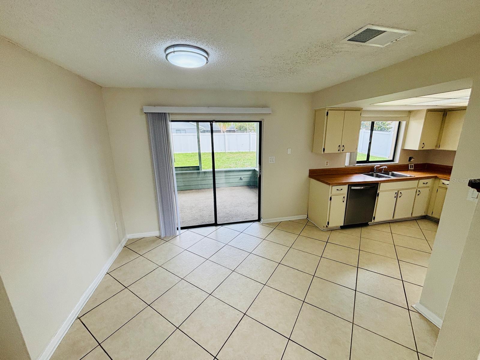 ARBOR RIDGE WEST - Residential Lease
