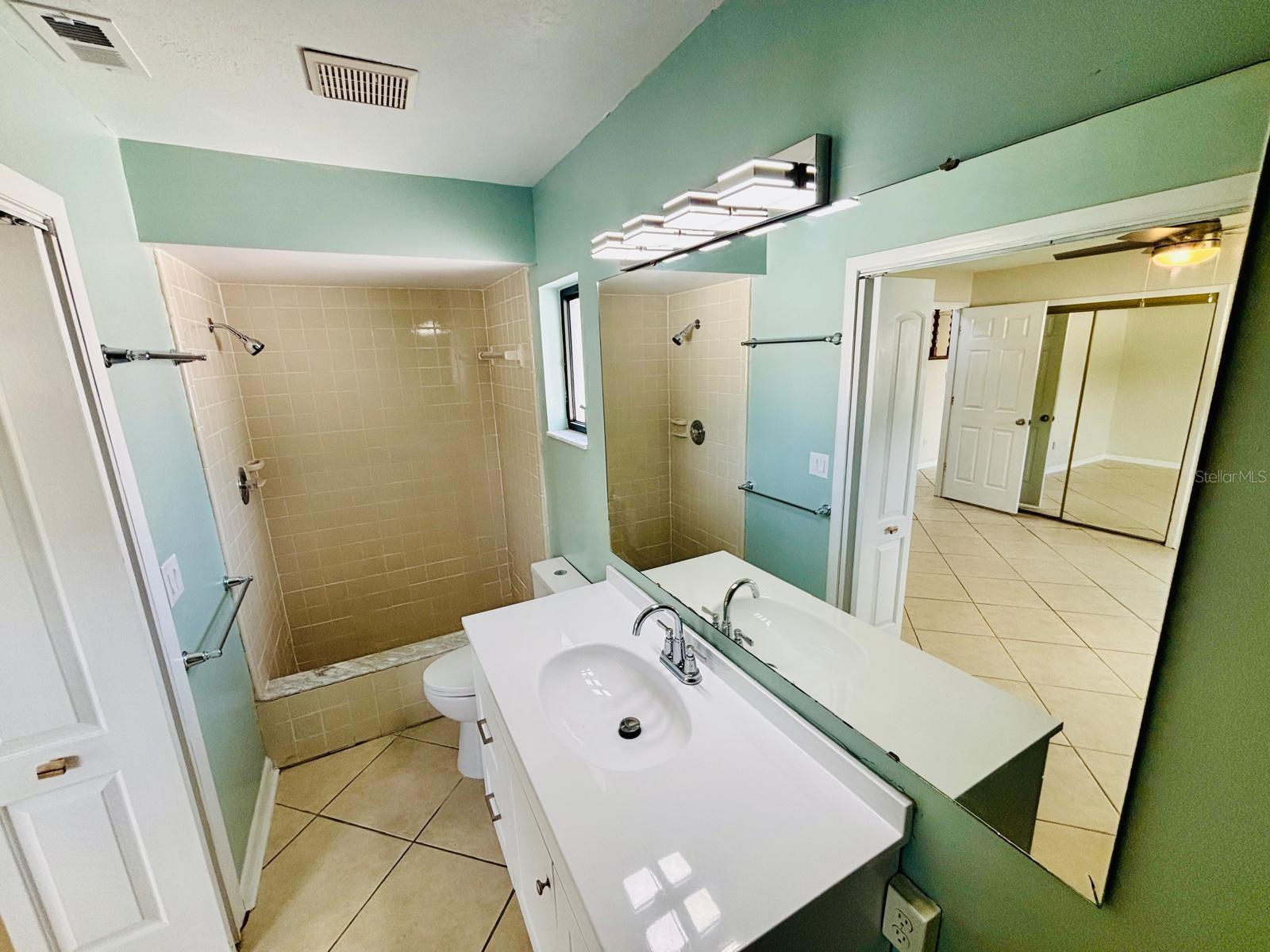 ARBOR RIDGE WEST - Residential Lease