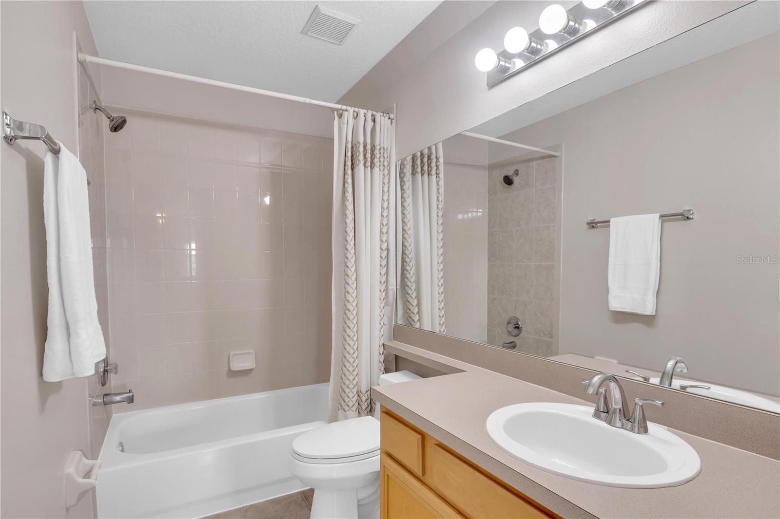 WATERFORD LAKES TR N25A PH 03 - Residential