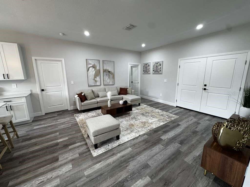 SEBRING HILLS SO - Residential