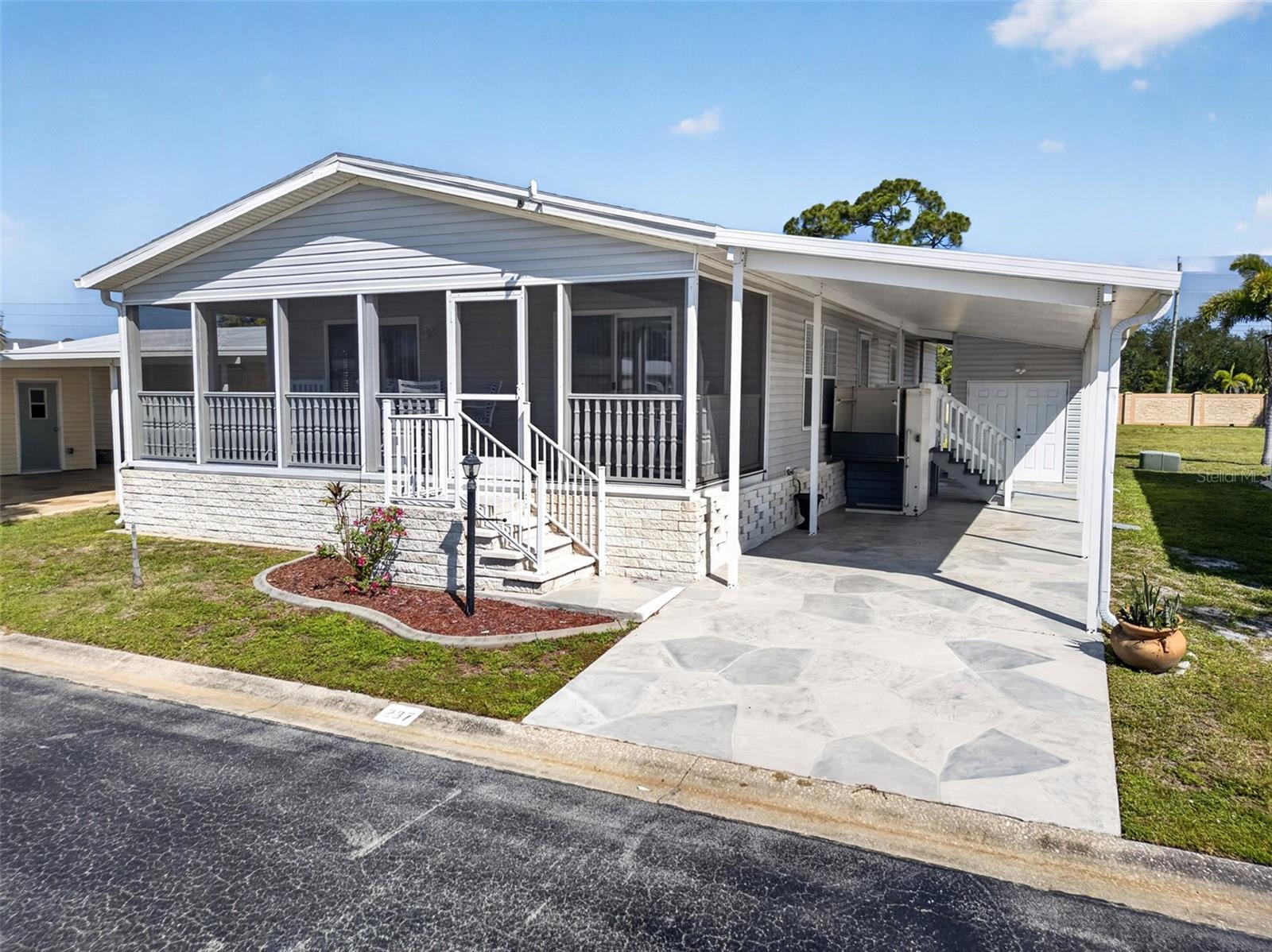 BURNT STORE COLONY MHP COOP - Residential