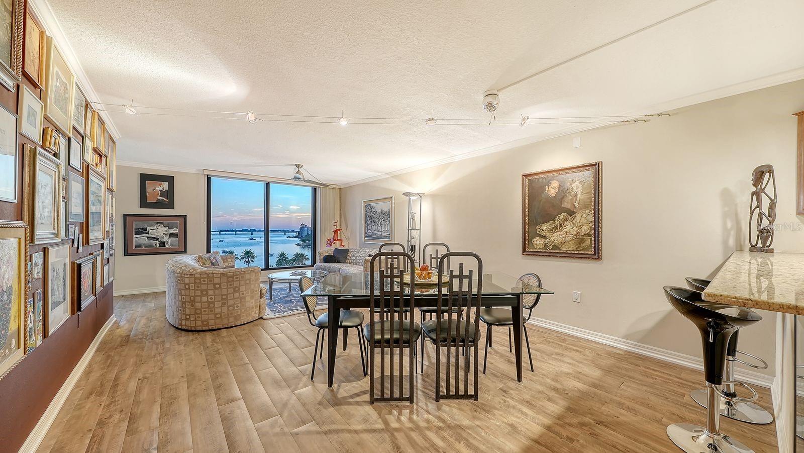 ESSEX HOUSE - Residential