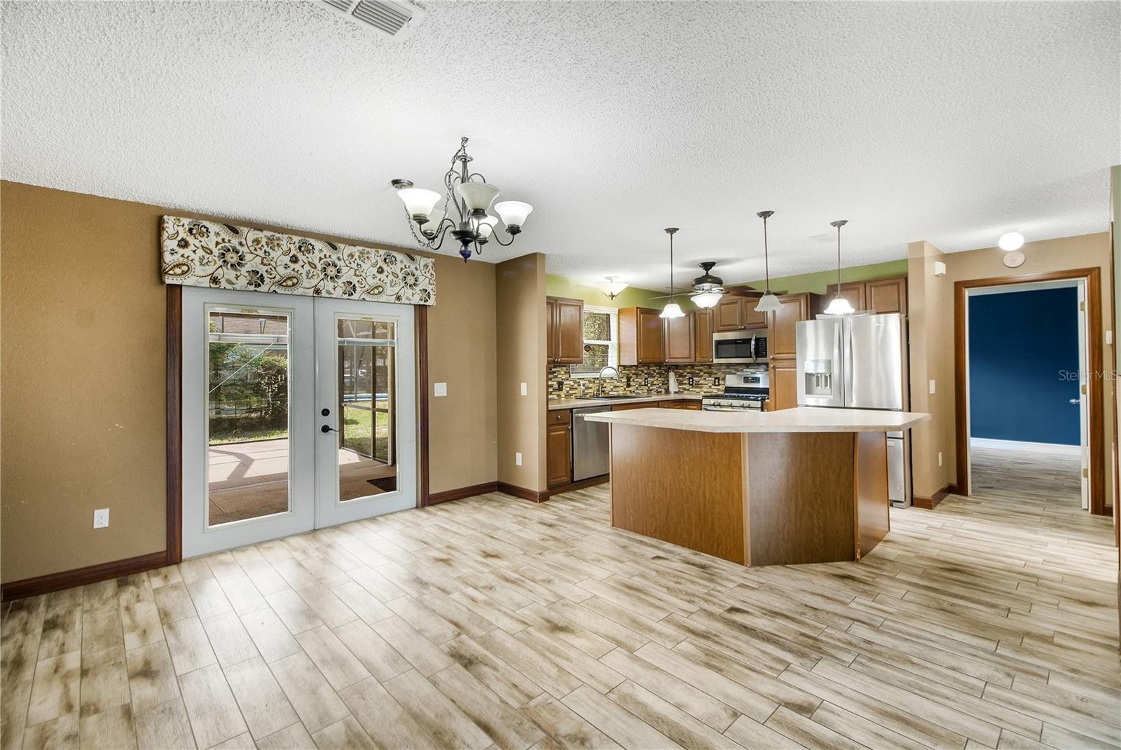SPRING ARBOR VILLAGE - Residential