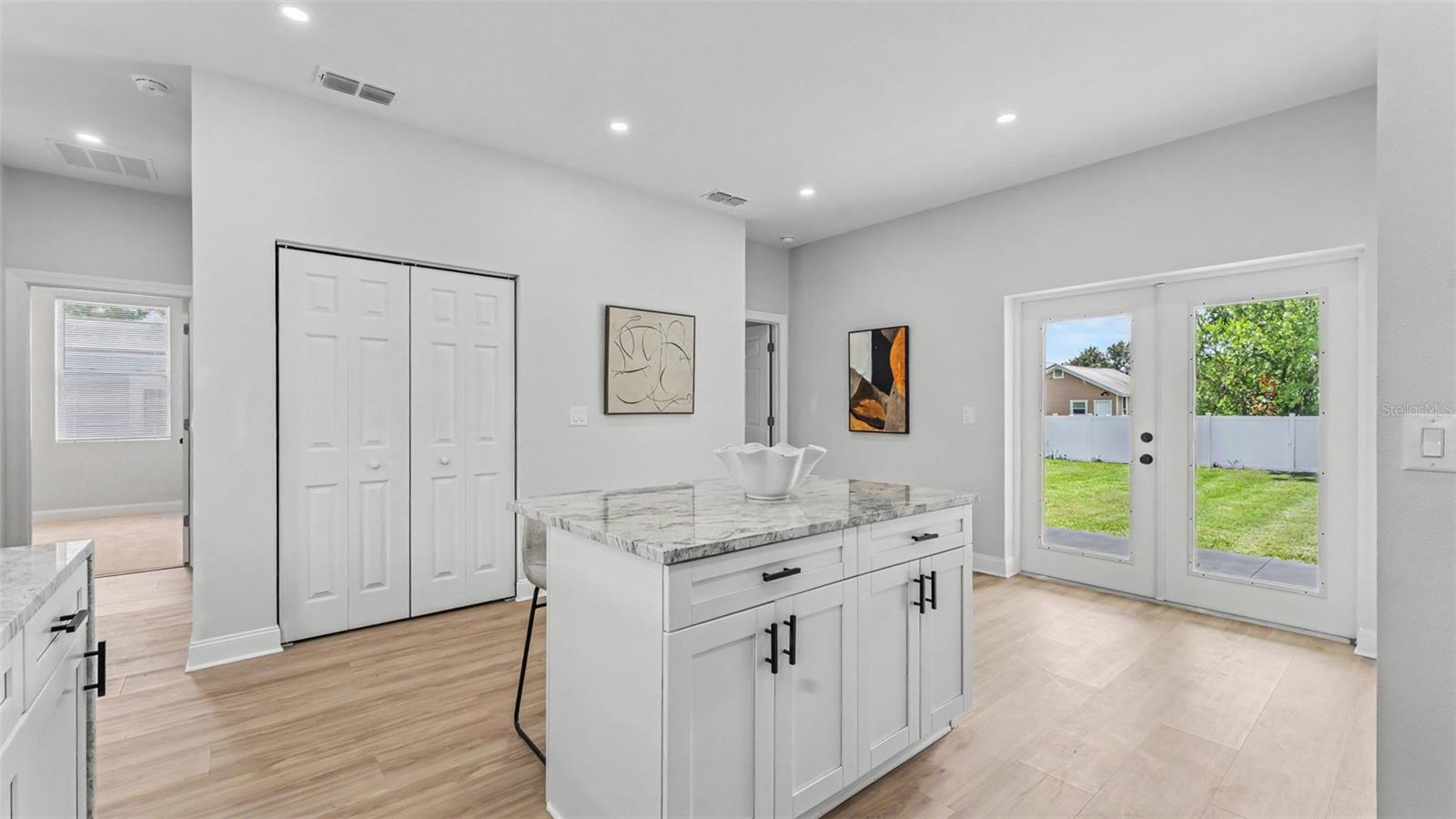LAKE PARKER TERRACE SUB - Residential