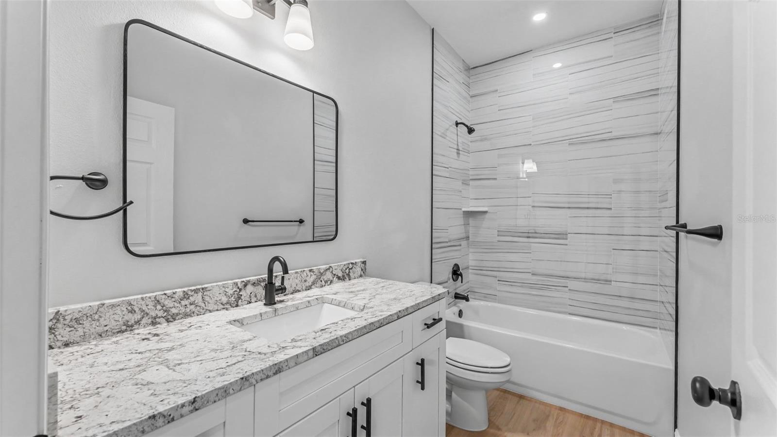 LAKE PARKER TERRACE SUB - Residential
