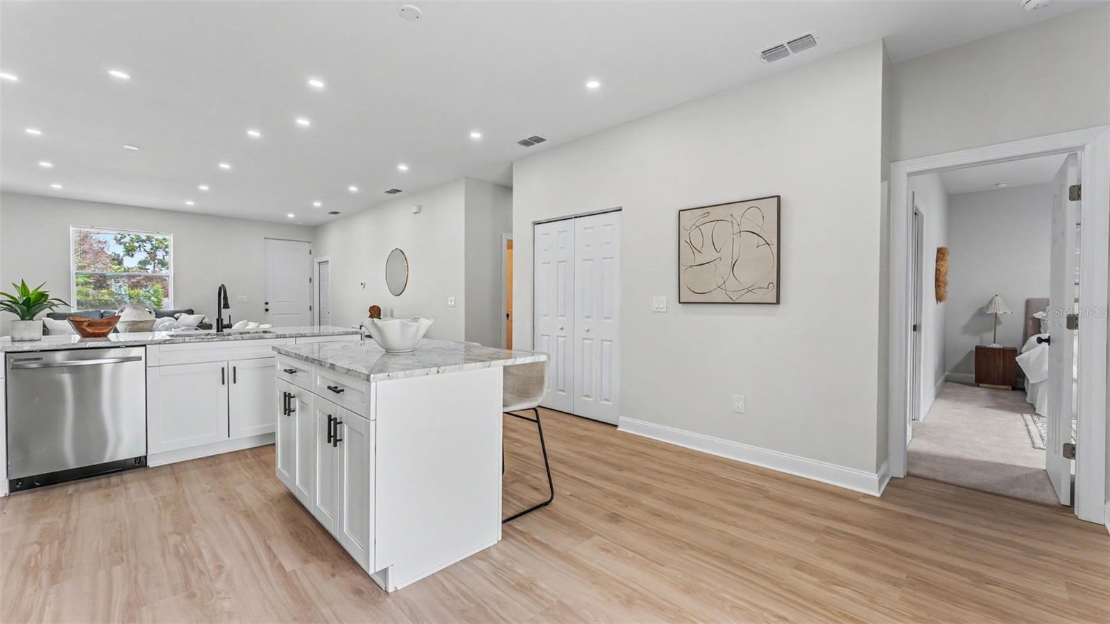 LAKE PARKER TERRACE SUB - Residential