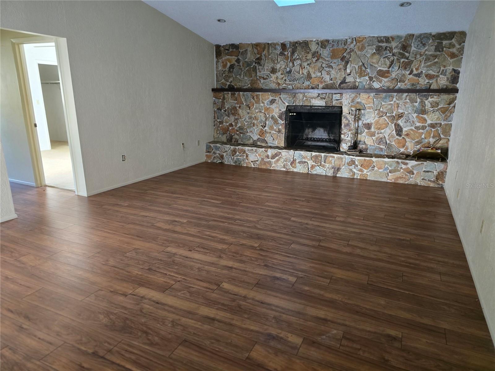 HARBOR WOODS - Residential