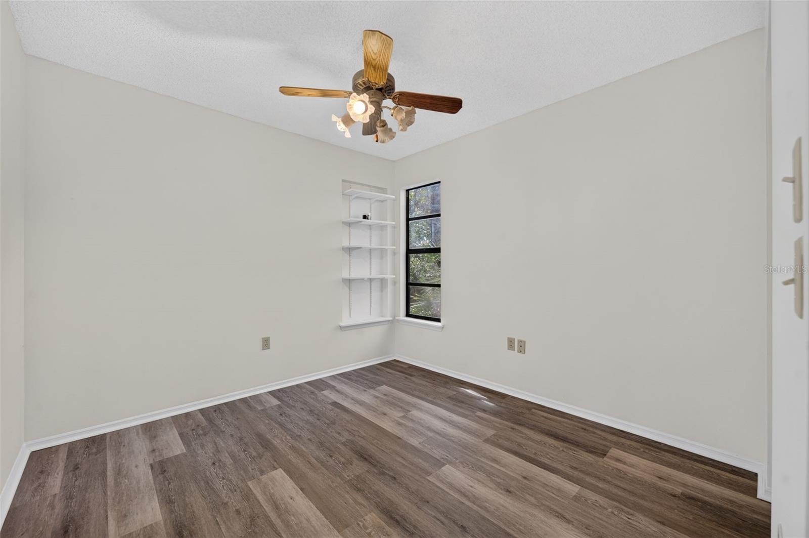 DELTONA LAKES UNIT 32 - Residential